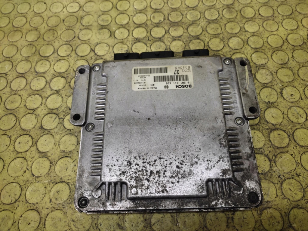 PEUGEOT 206 control unit of the engine 0281011525
