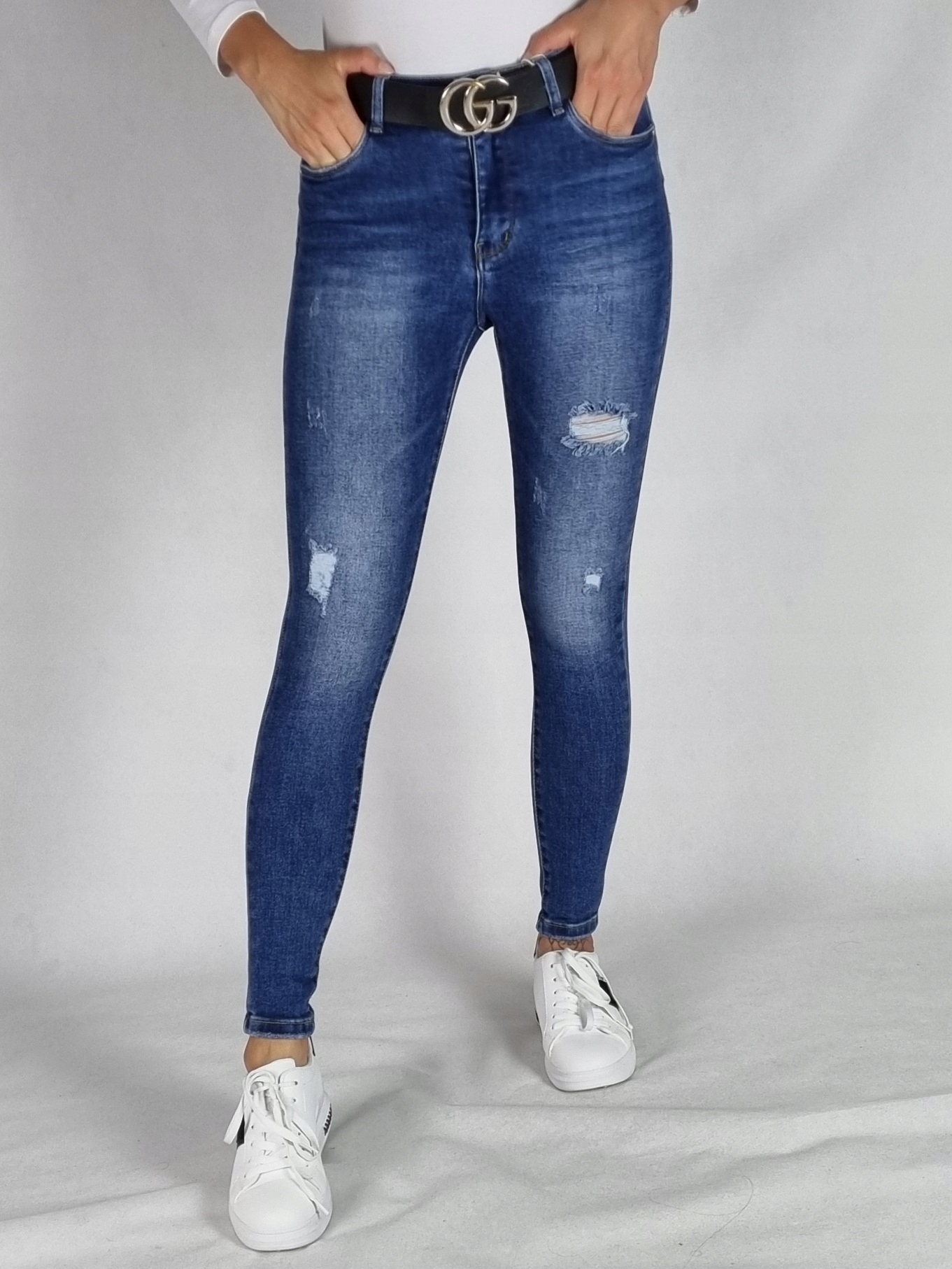 M. SARA джинсовые брюки с отверстиями размер 28 Leg Length long