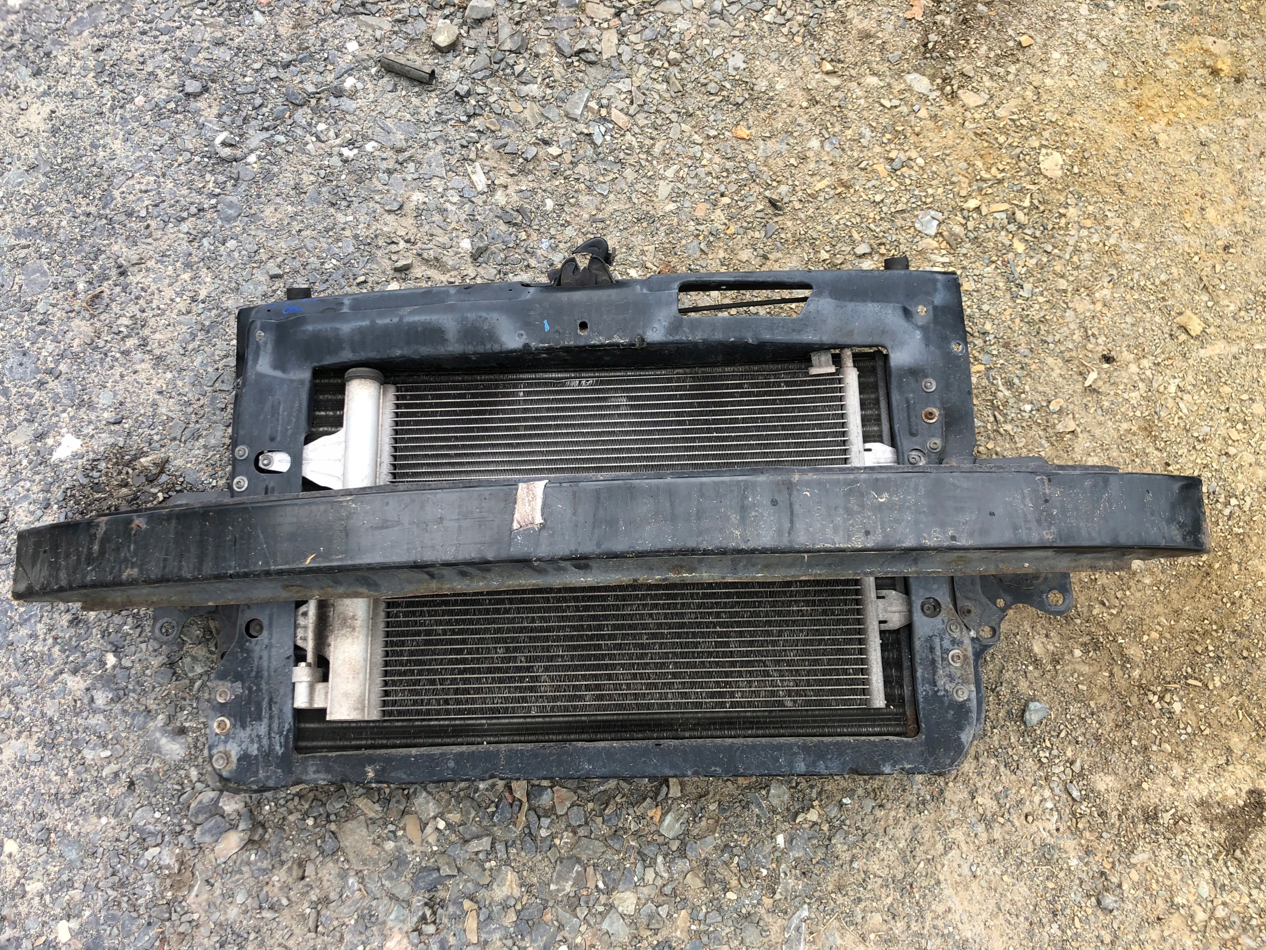 VW FOX support panel for radiators fan radiator sider