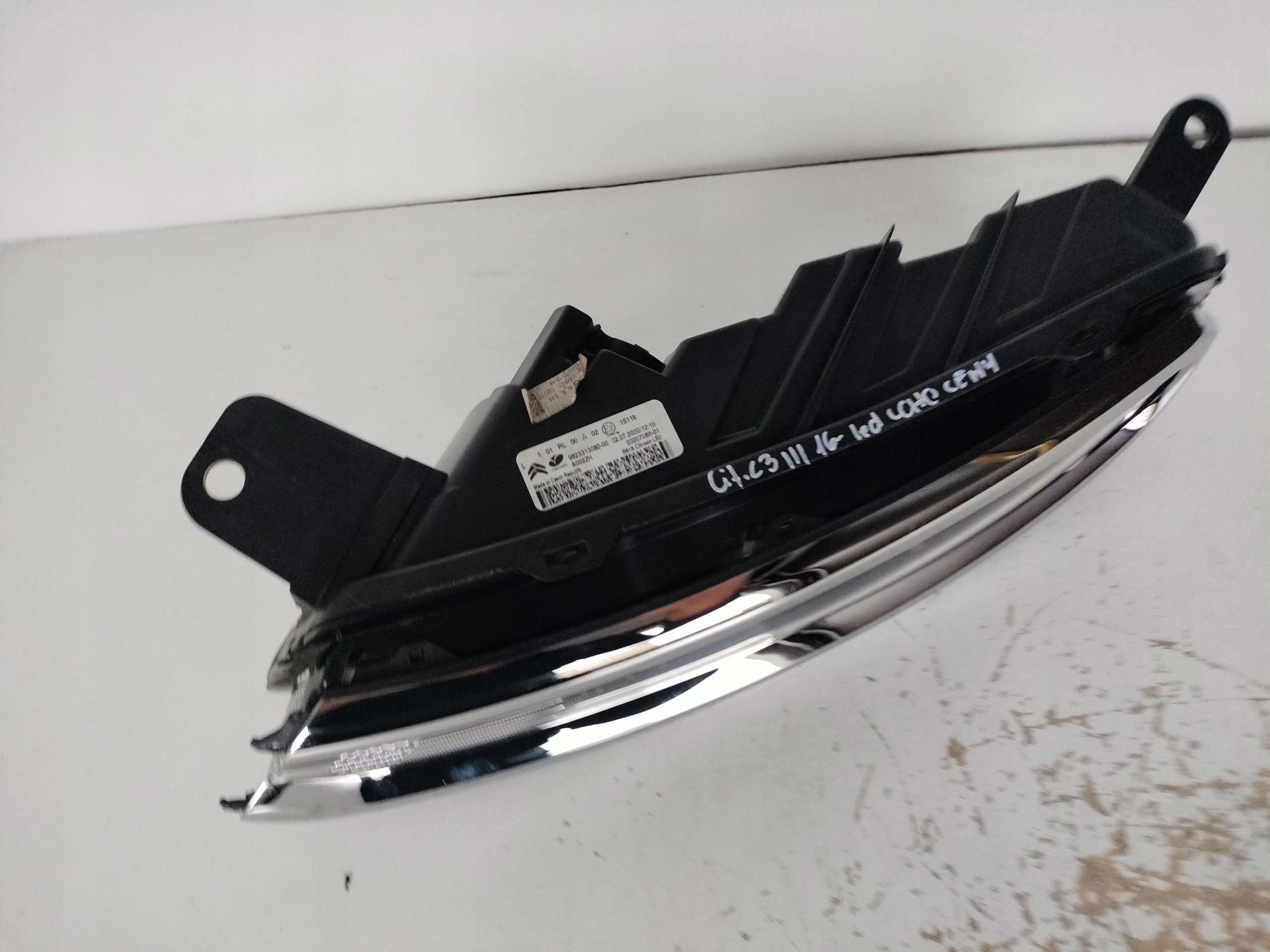 fog light left CITROEN C3 III 16- LED