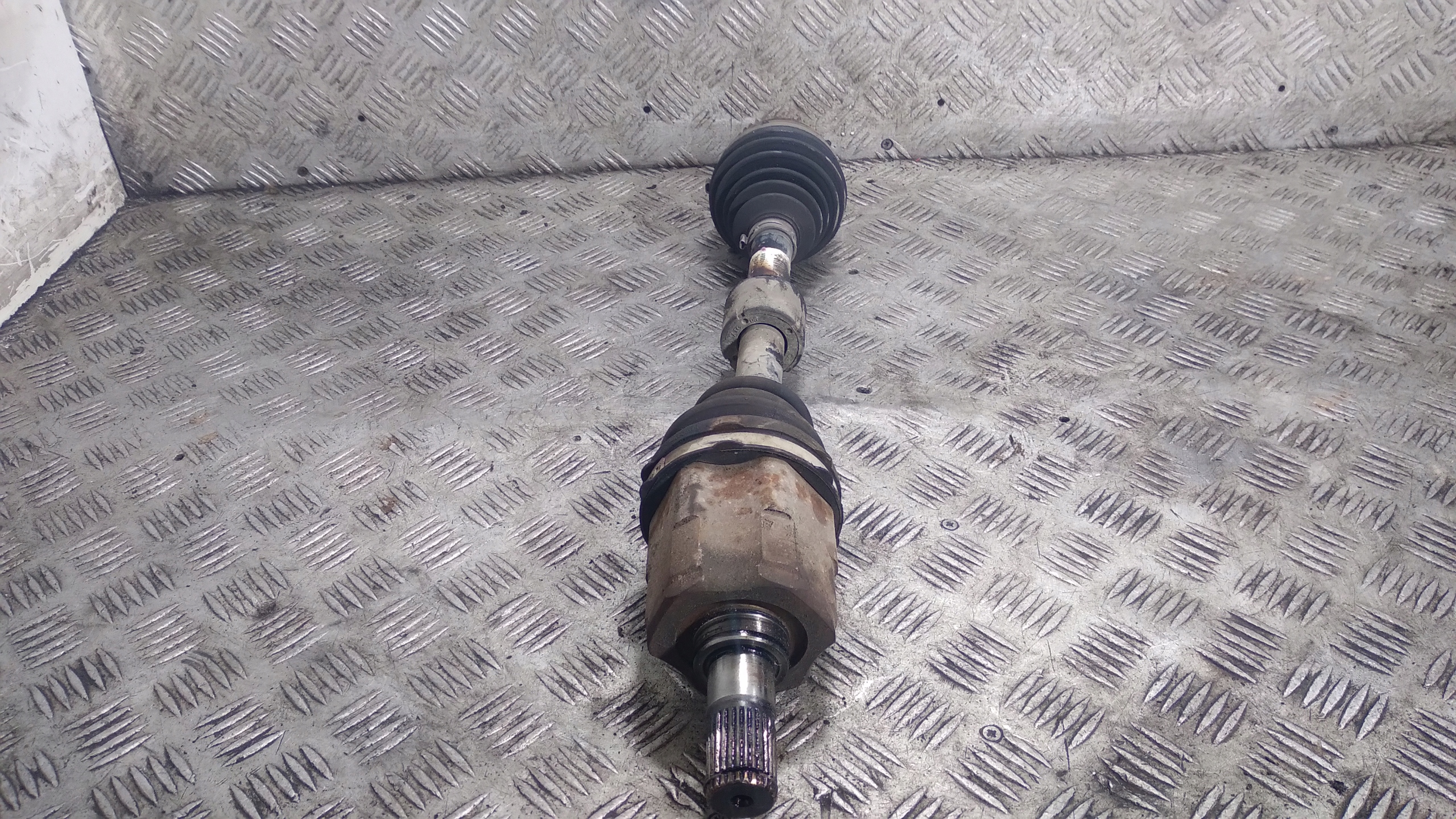 semi-axis semi-axis left front KIA CEED 49501-1H211