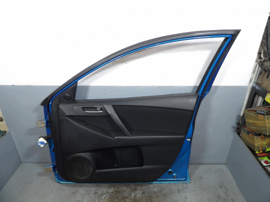 MAZDA 3 BL HATCHBACK 5D door front right 38J