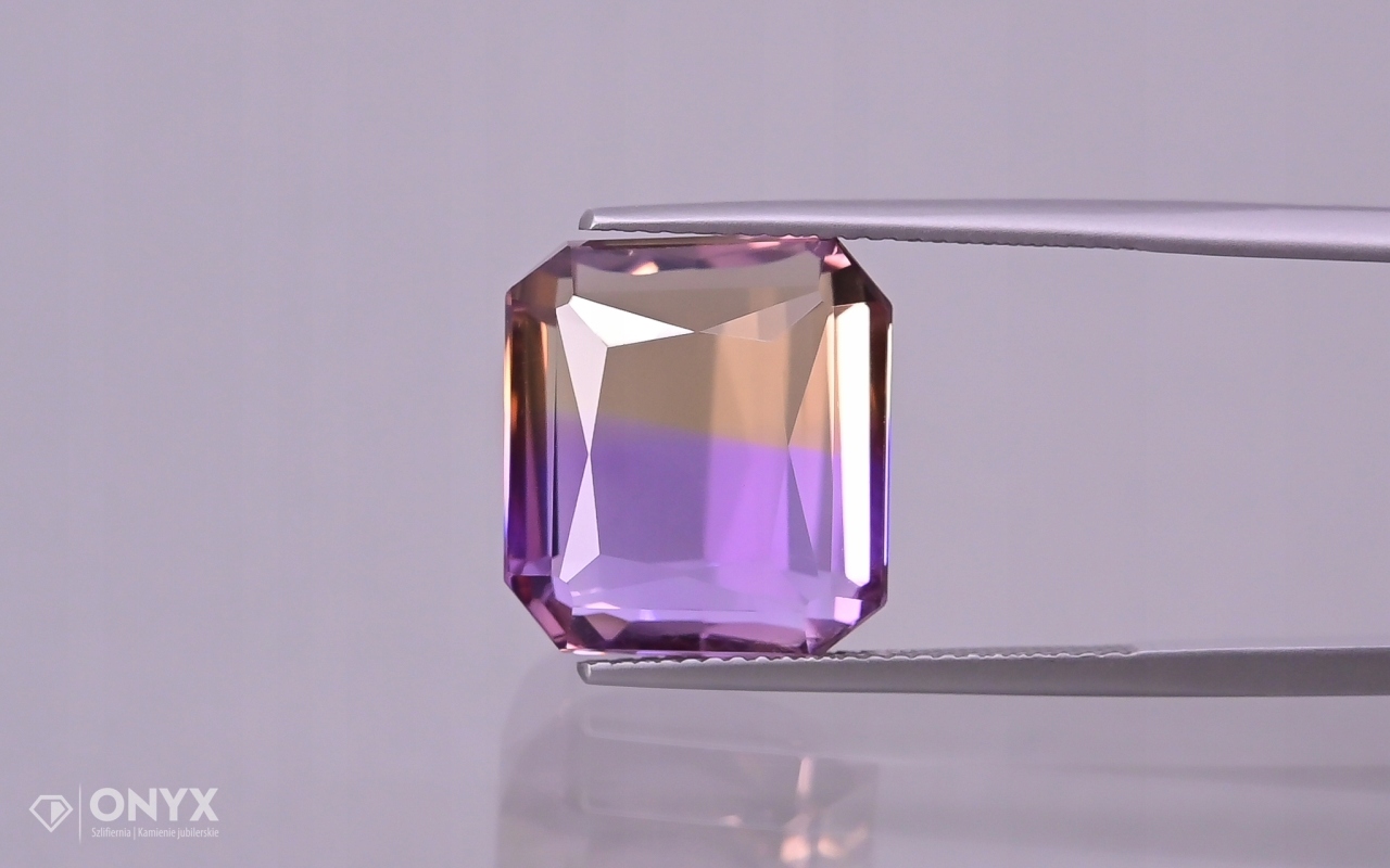 Ametryn fasetovaný oktagon 15x13,5 mm