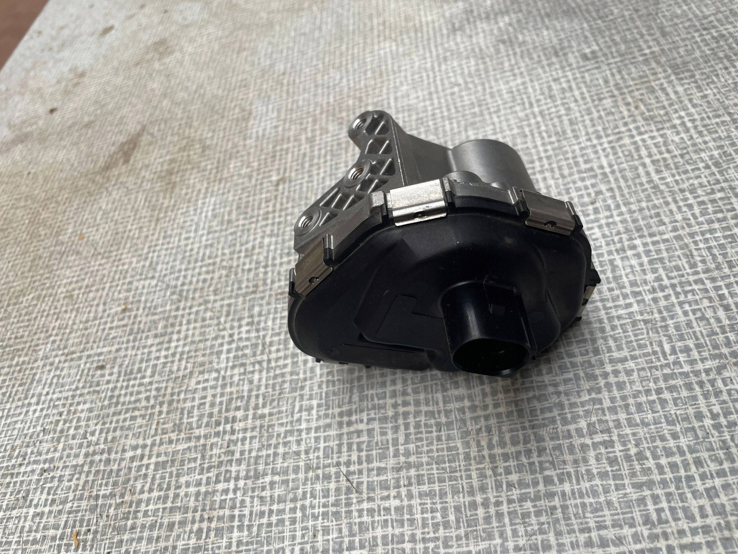 Régulateur Turbines AUDI A4 S4 B9 8W A2C19071300 @A