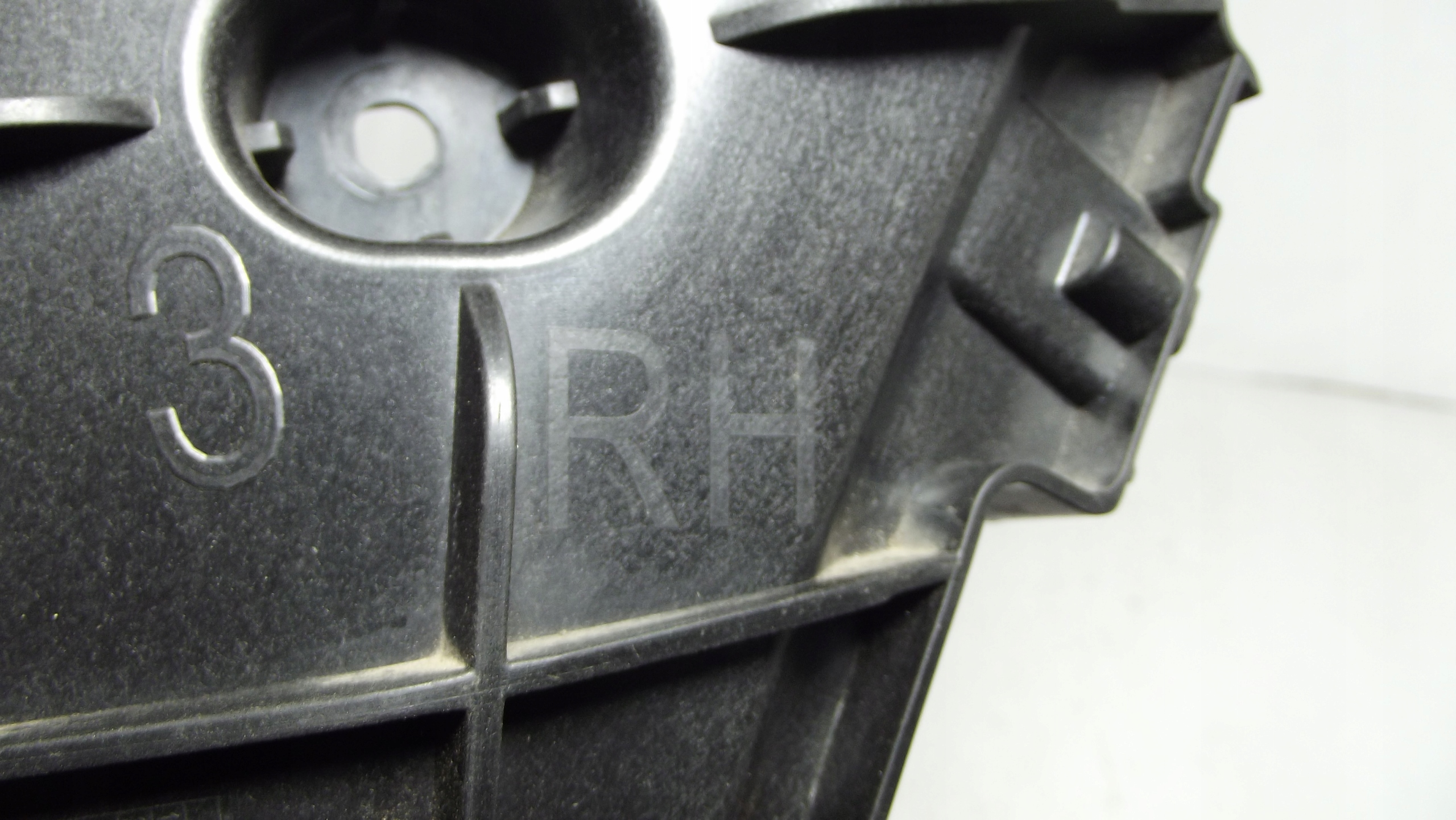 Audi Q5 II Sportback 80F bumper bracket right rear part 80F807454