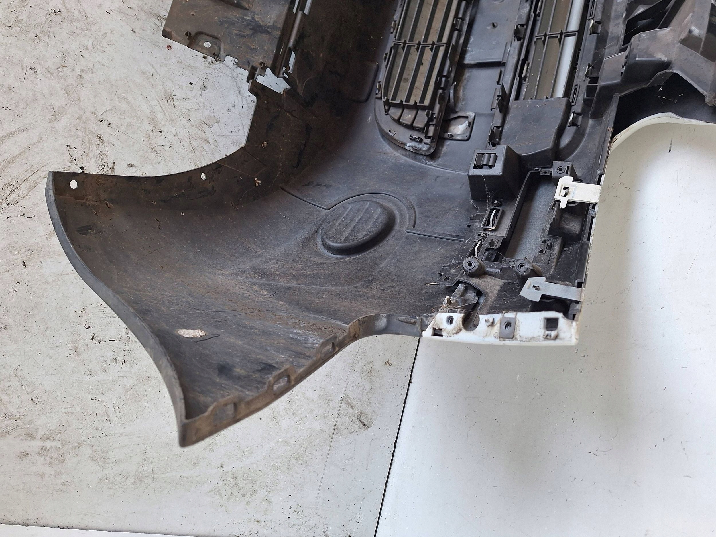 PEUGEOT PARTNER III LIFT 12-15 bumper