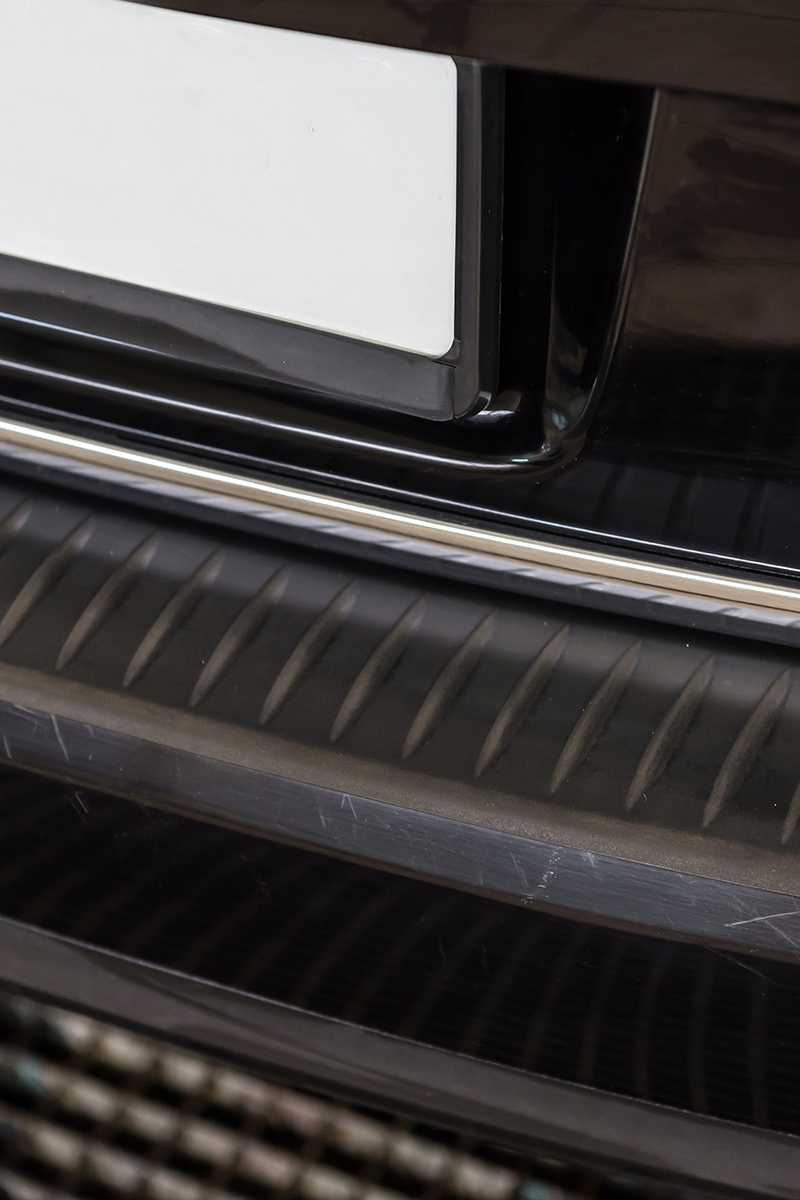 Środek do listew i zderzaków Autoland 400ml PRZYWRACA MOKRĄ CZERŃ SKUTECZNY Numer katalogowy producenta 120130499