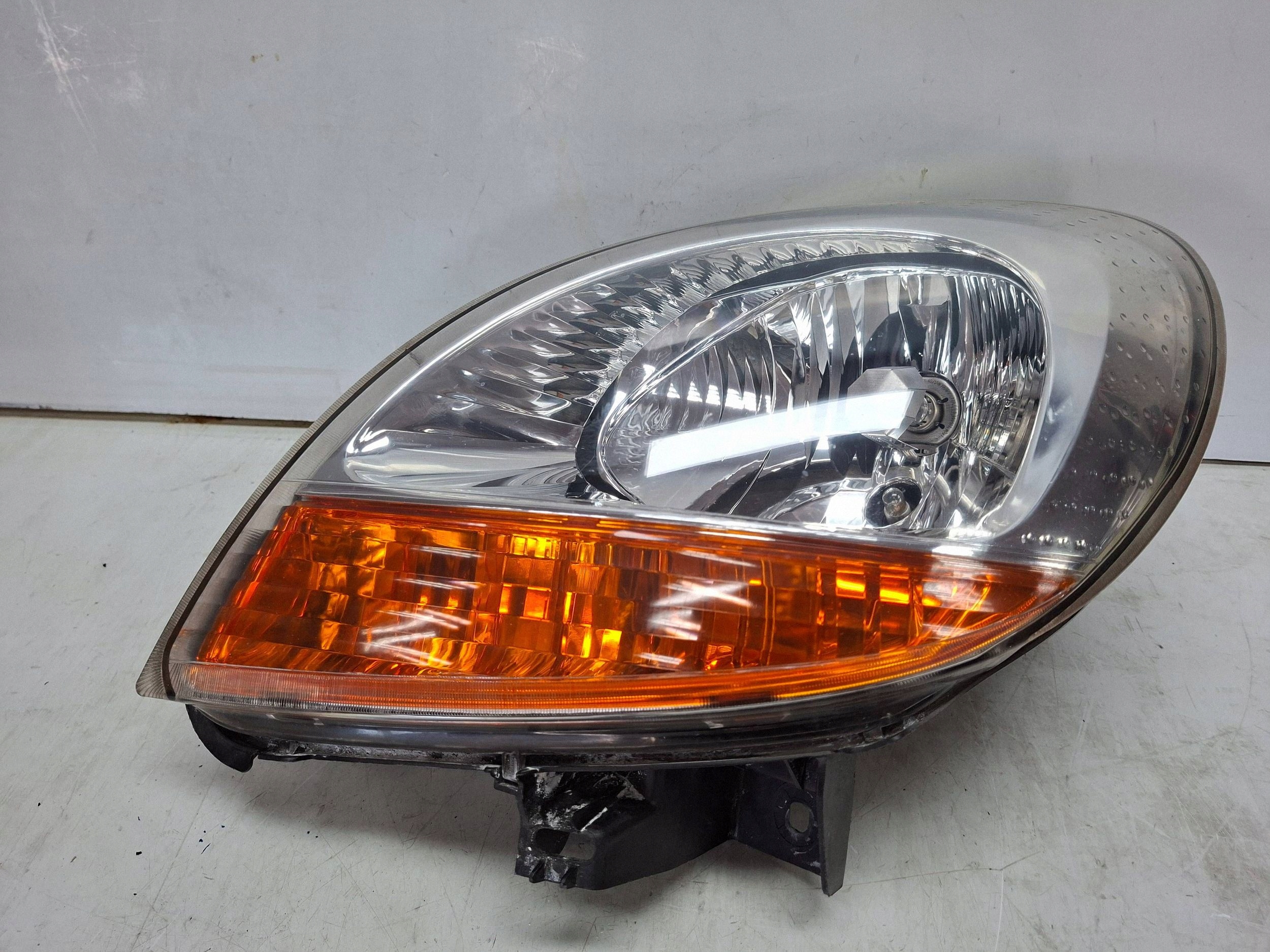 light front left 8200150614 RENAULT KANGOO and LIFT 03-08