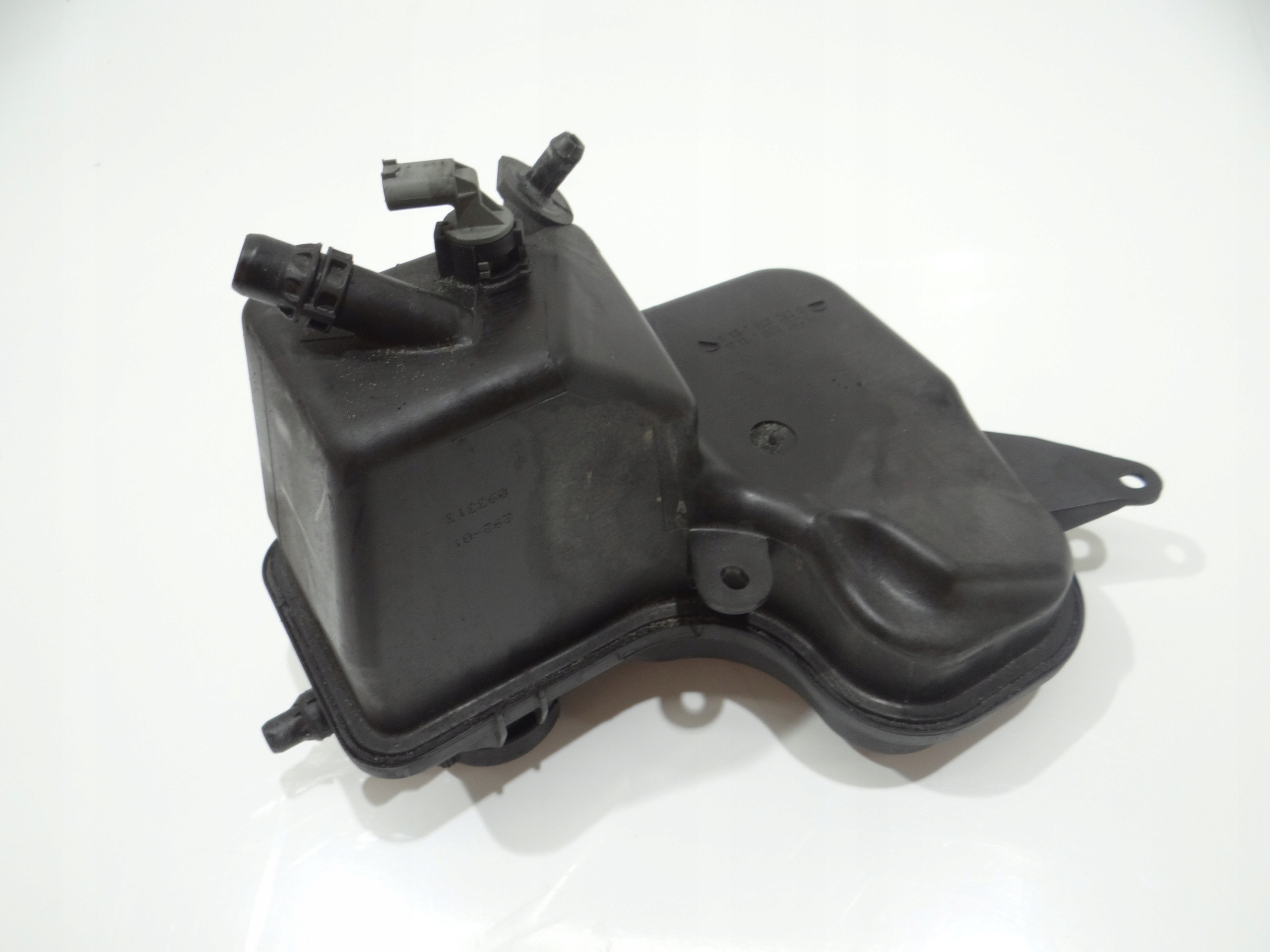 Réservoir eau BMW E60 E61 LCI N47 7800293