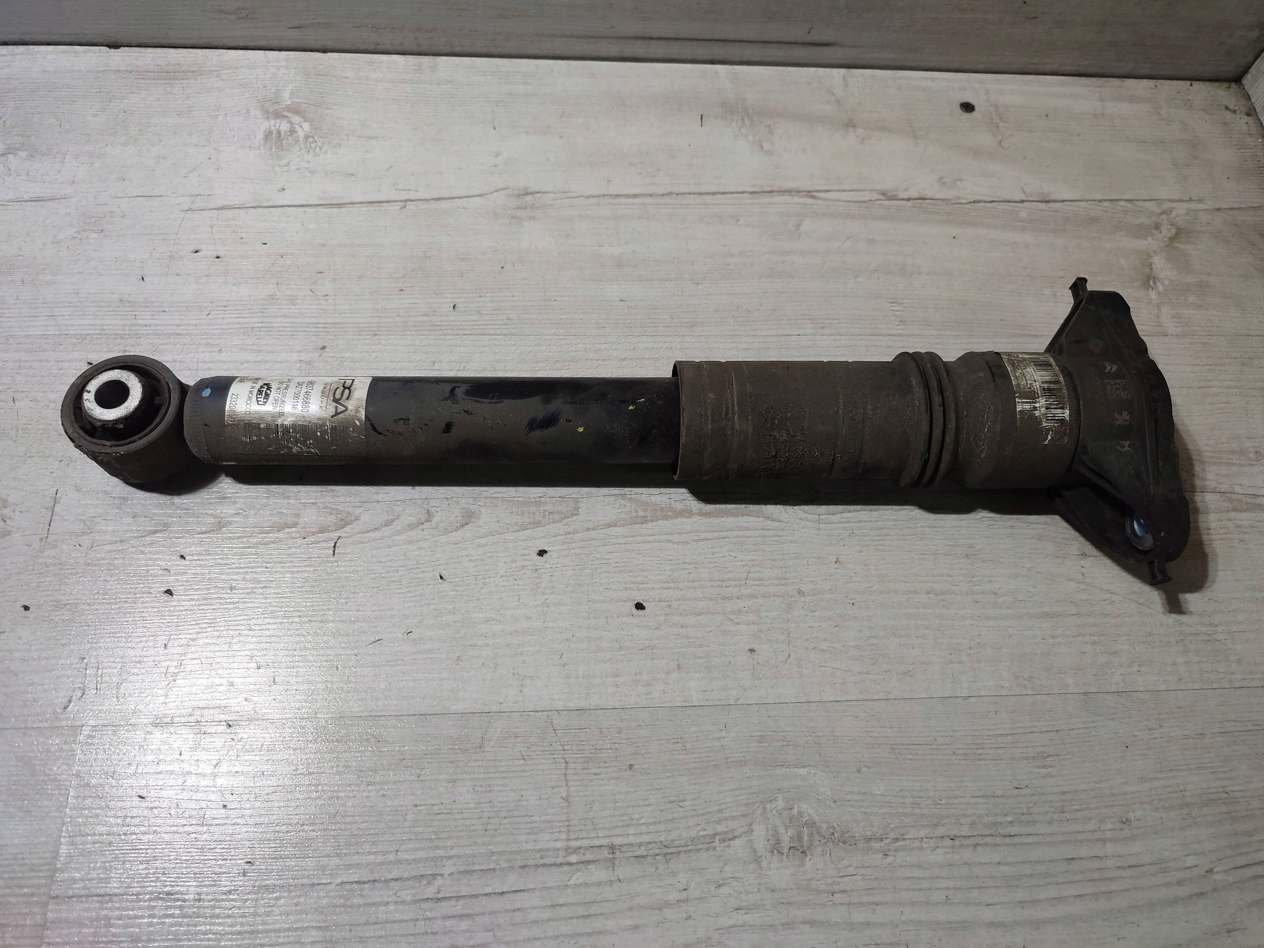 Opel Corsa F 2020 shock absorber left rear part