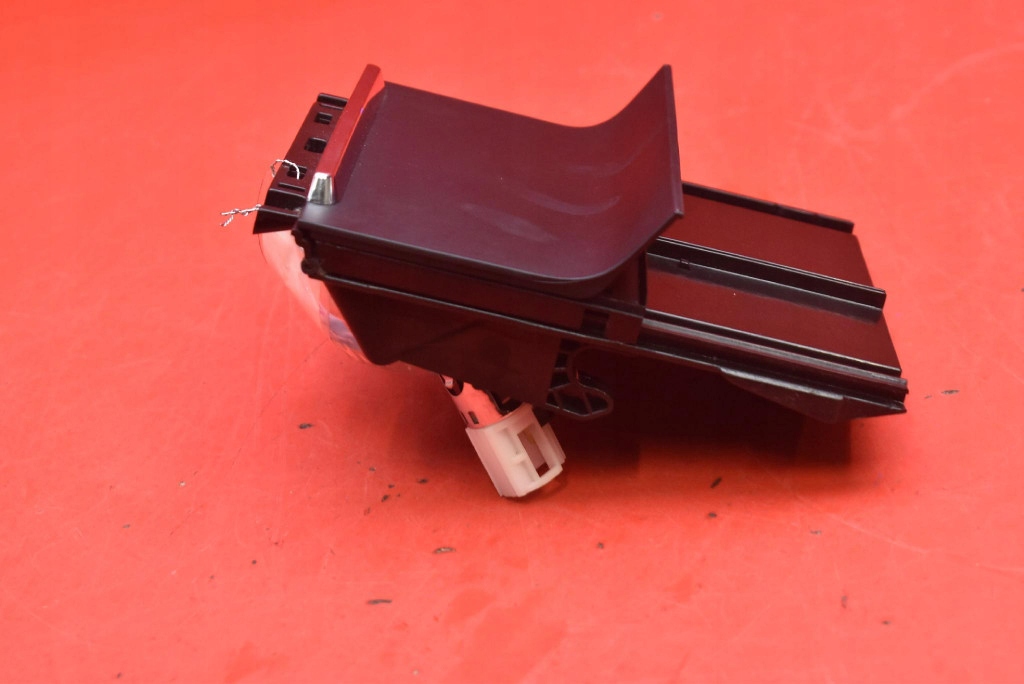 Cendrier 3T0857962B SKODA SUPERB 2 II 08-13