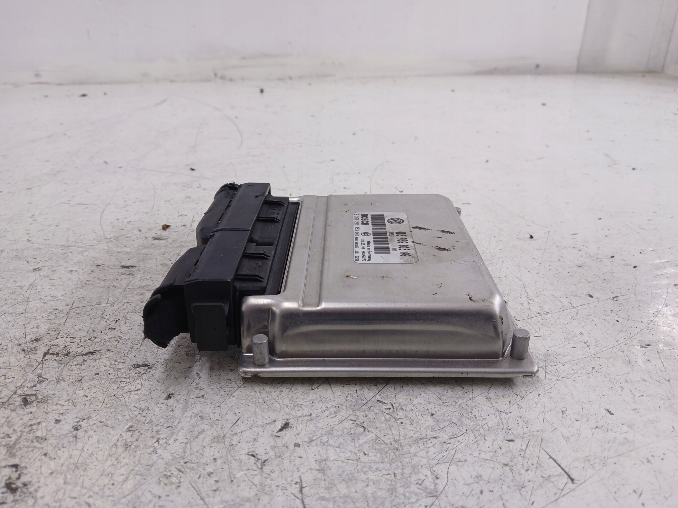 AUDI A6 C5 PASSAT B5 1.8 T control unit computer of the engine 4B0906018AG