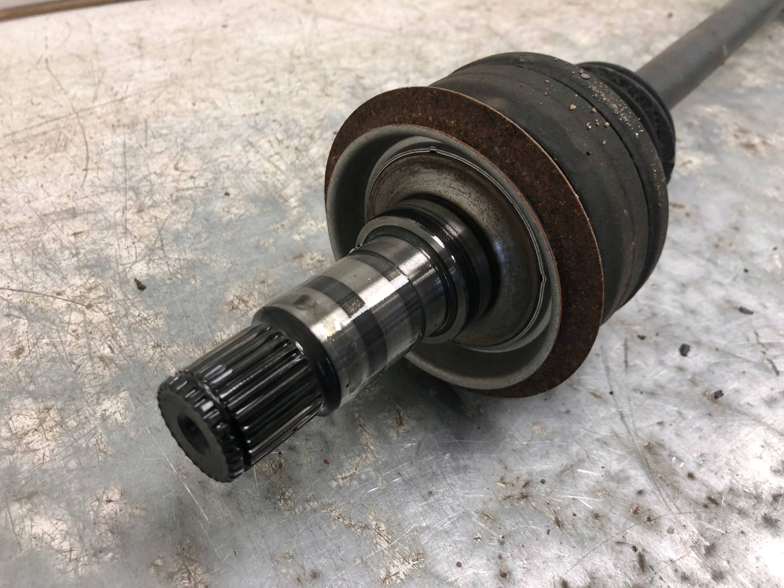 semi-axis rear part MERCEDES W204