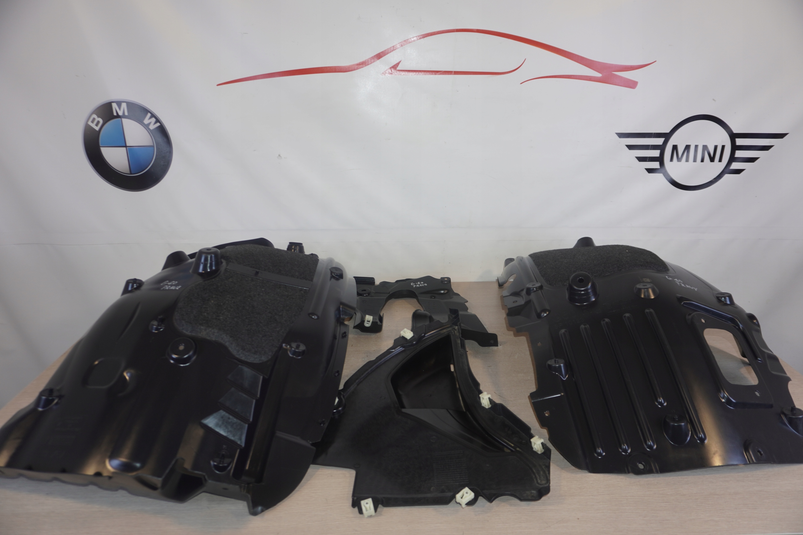 подкрылок перед правый BMW i5 G60 G61 5A036D4
