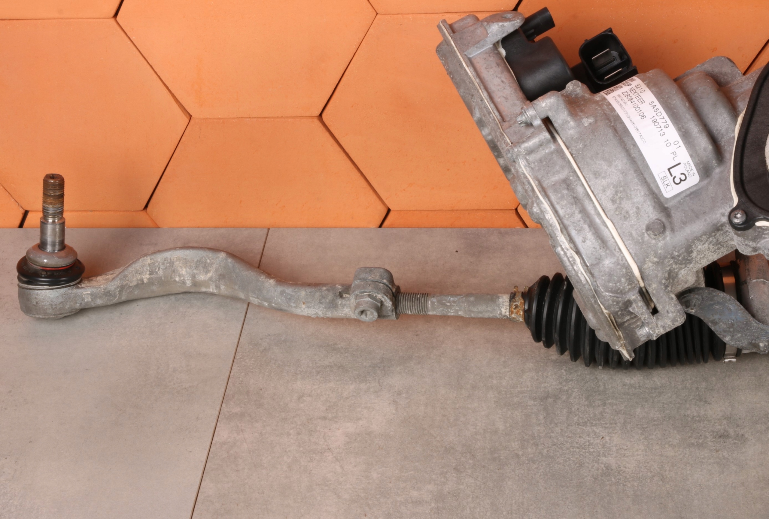BMW 2' U06 X1 U11 X2 U10 drag rod servo steering control L3 5A5D779 80km