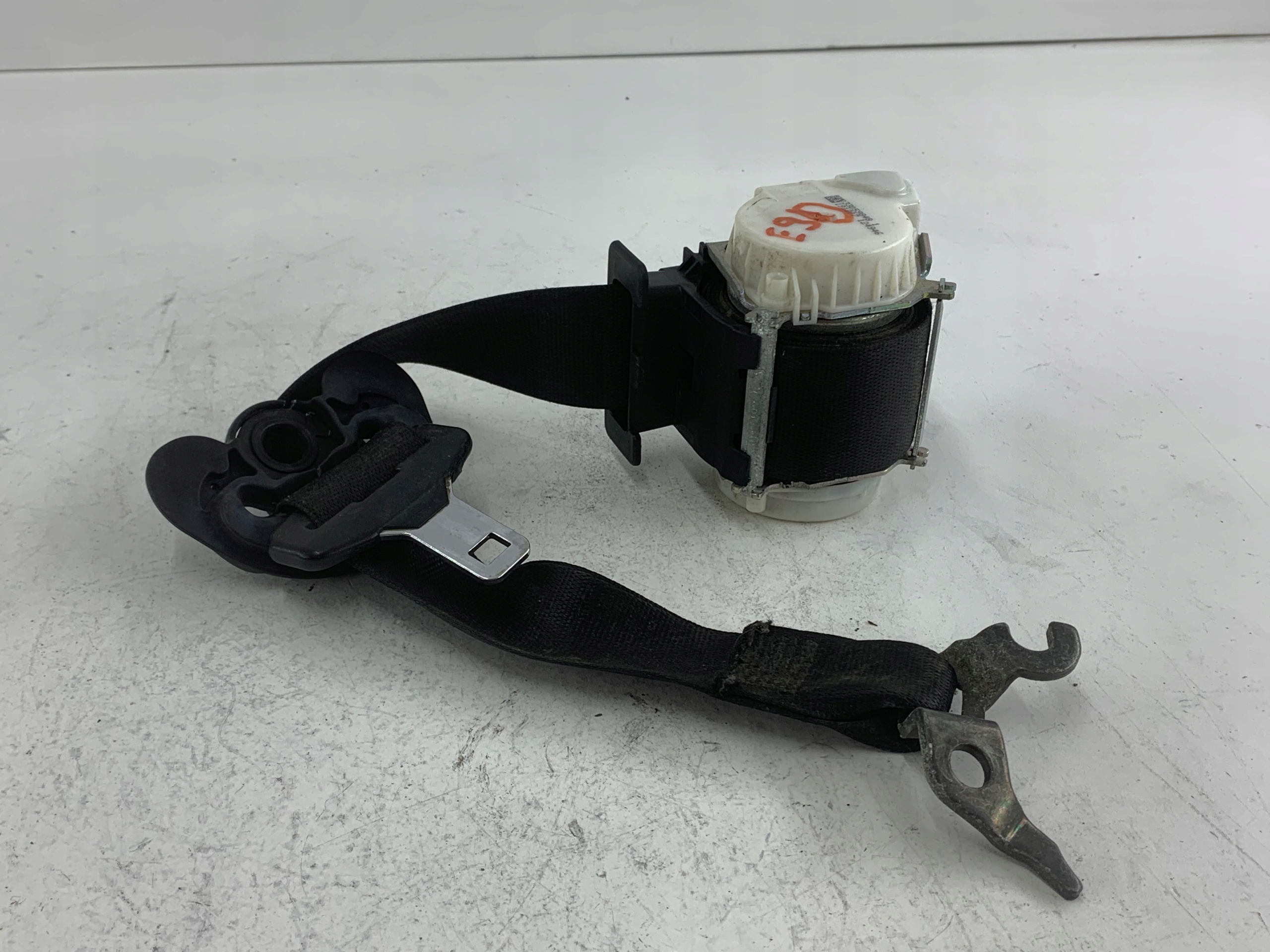 BMW E91 tension belt safety left front 33059848