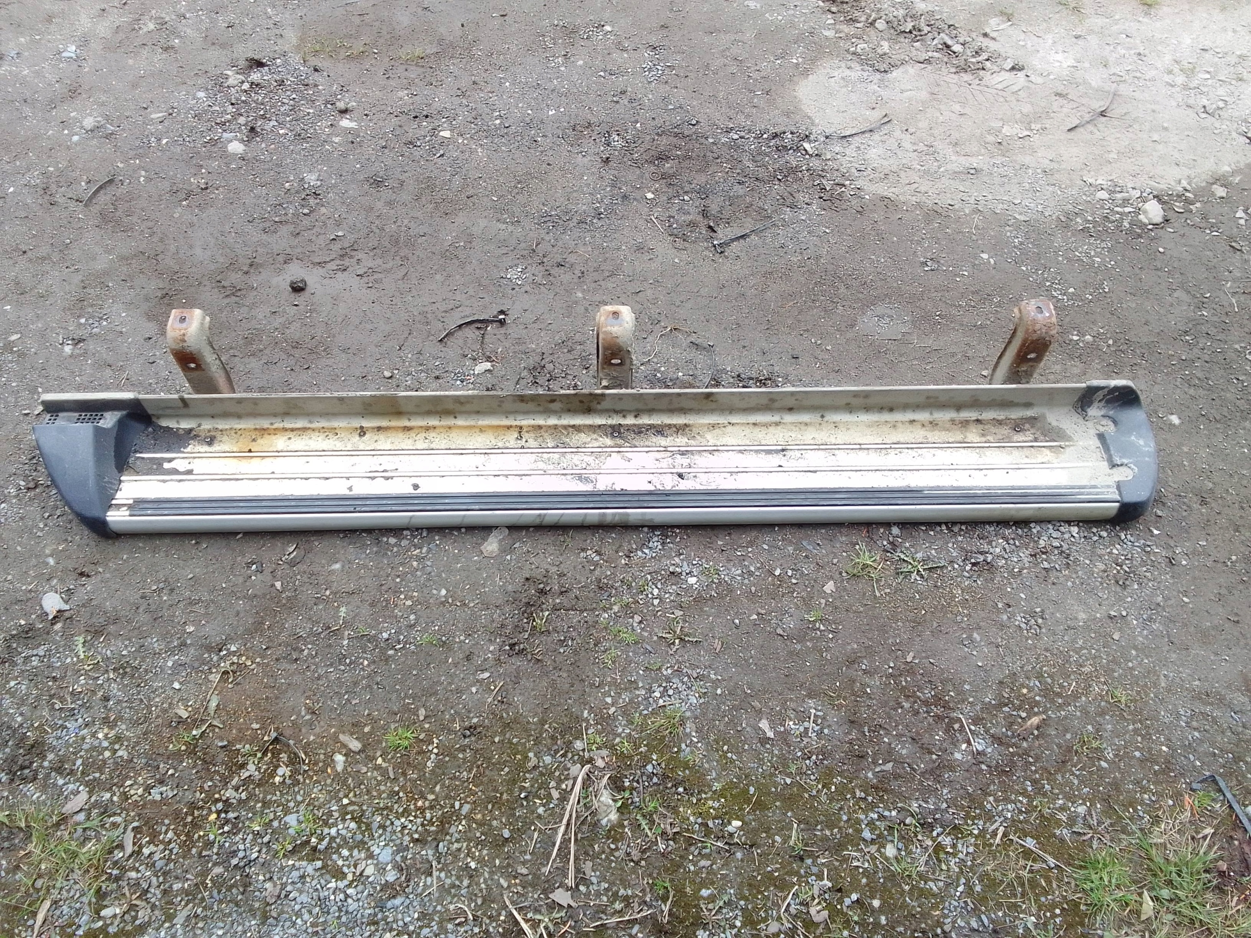 progi mitsubishi l 200