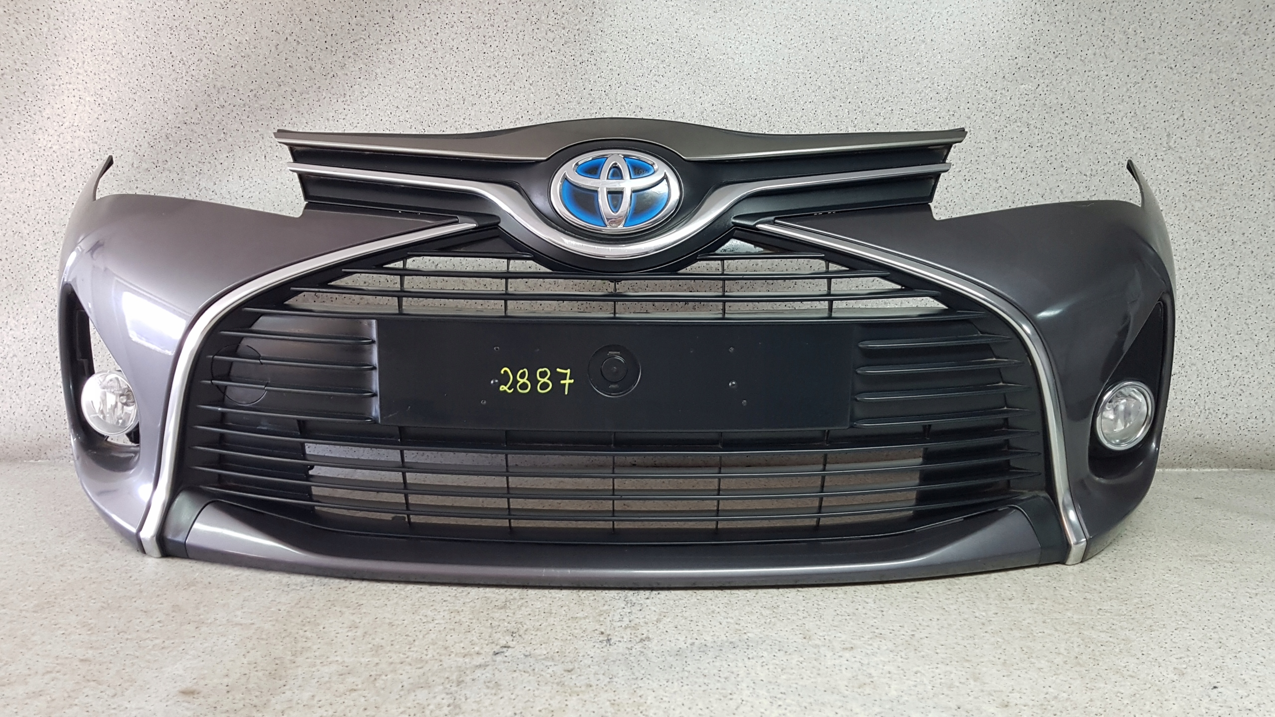 TOYOTA YARIS 3 III 2014 - bumper front 2887