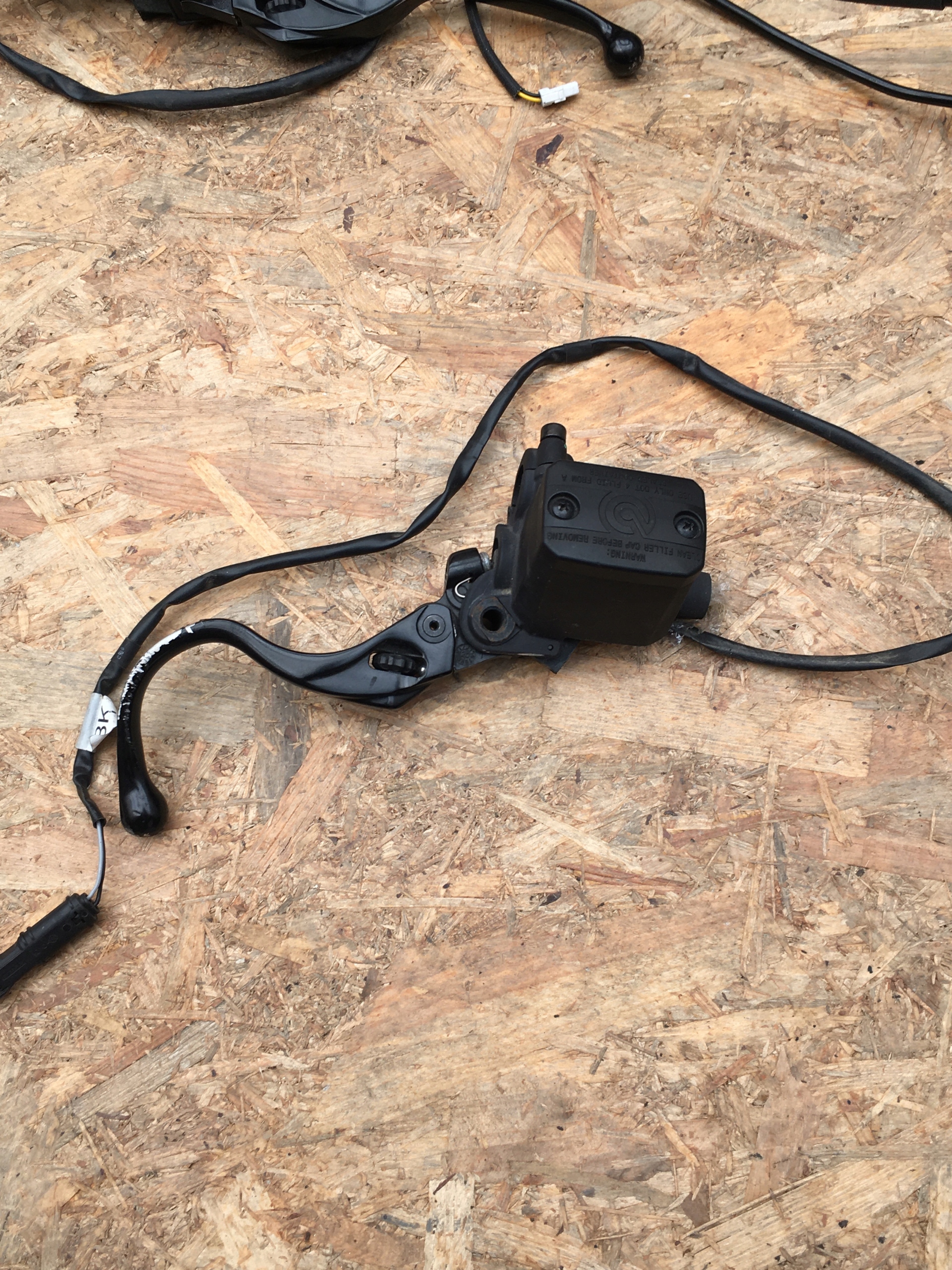 DUCATI SCRAMBLER 800 POMPA HAMULCOWA 21