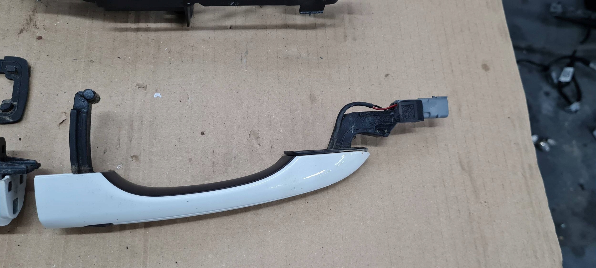 Chrysler Pacifica 2022 handle door right right front front PW7
