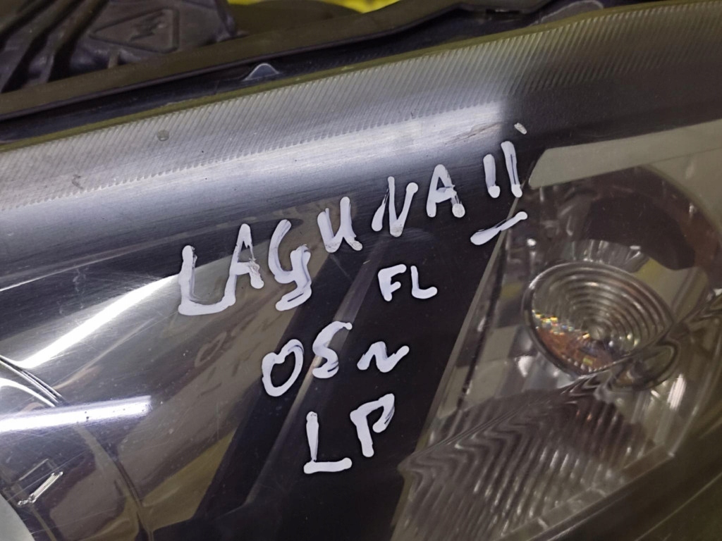 RENAULT LAGUNA II LIFT REFLEKTOR light left front XENON 8200354740