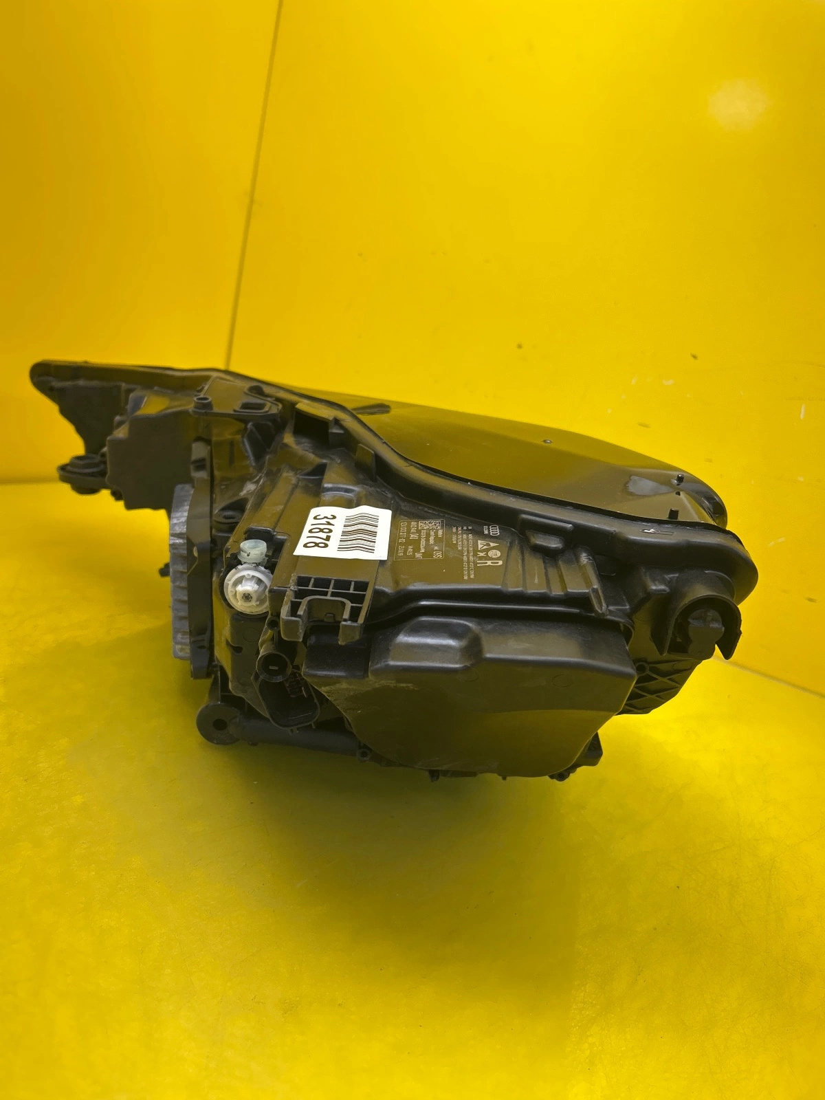 light right Audi A6 C8 4K Full Led 4K0941040
