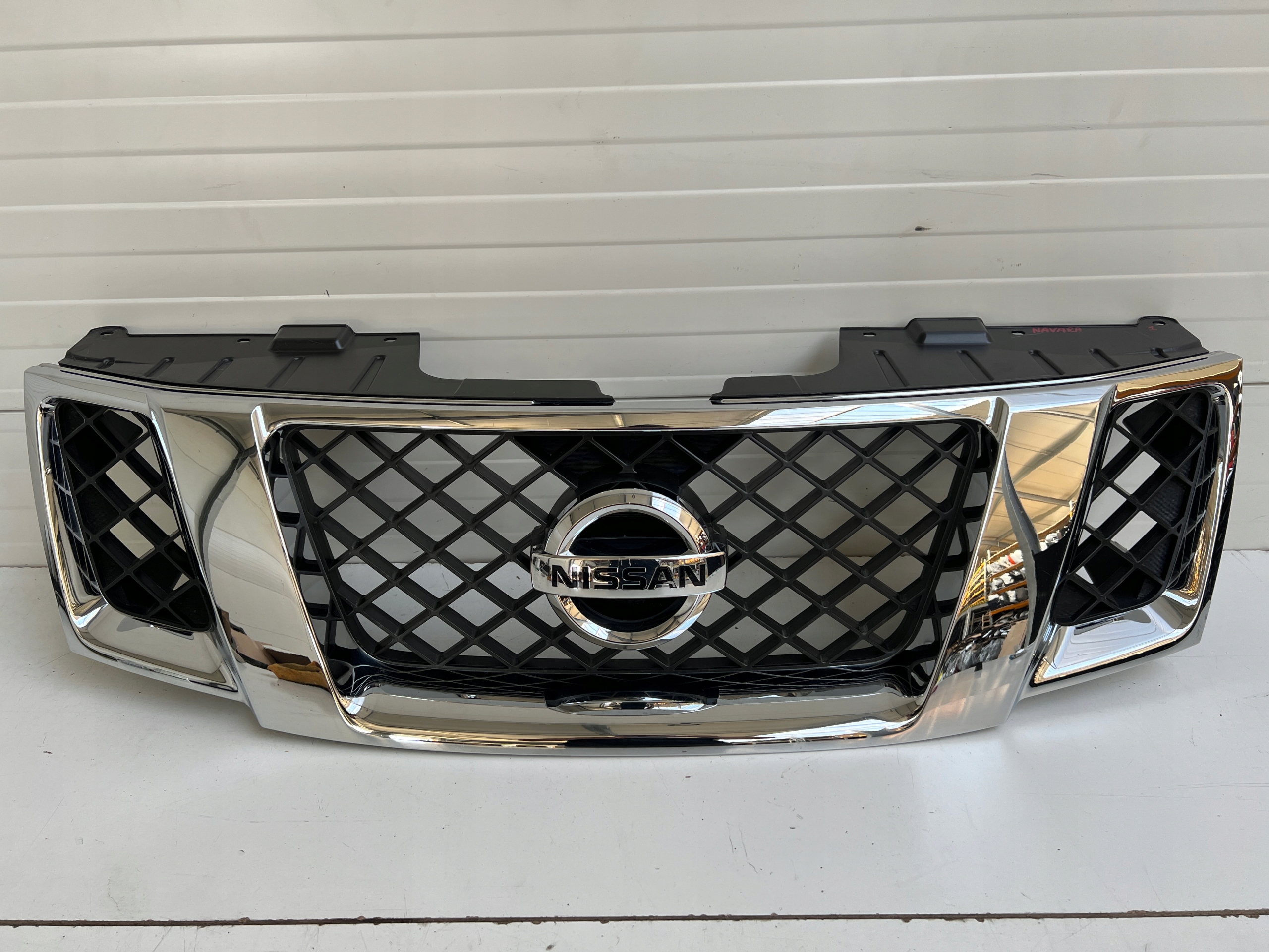 Nissan Navara D40 Kühlergrill FRONTGRILL Kühlergitter 623105X00C - Thumbnail 1