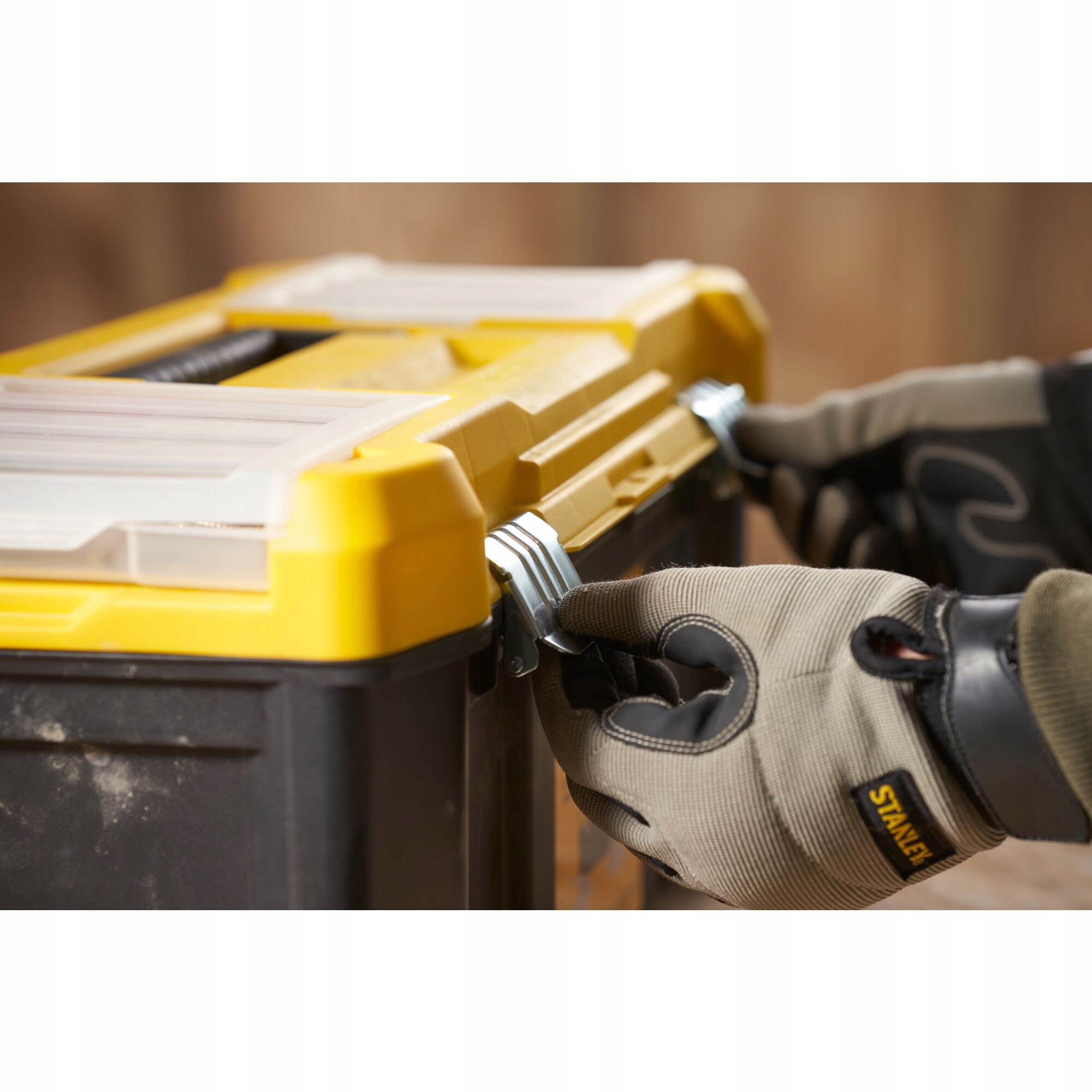 SKRZYNKA NARZĘDZIOWA STANLEY ESSENTIAL 19" STST75787-1 Marka Stanley