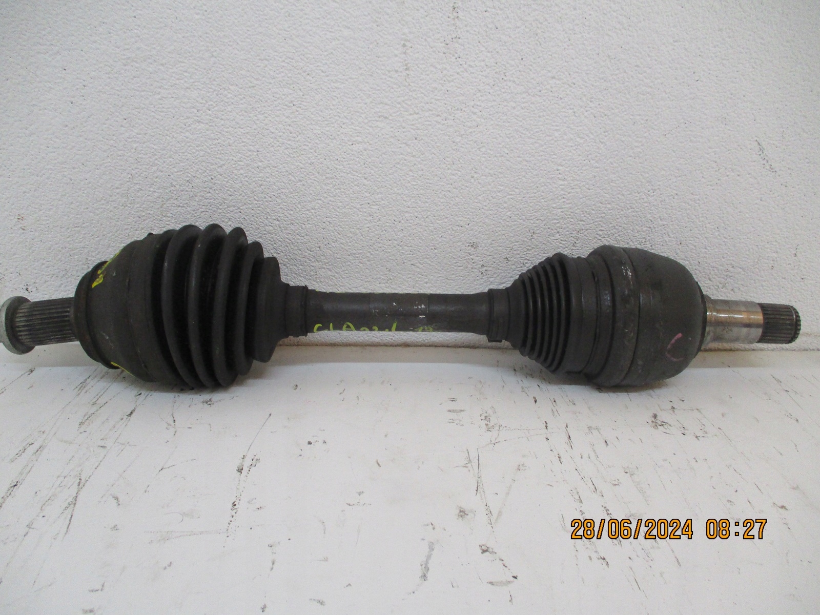semi-axis left MERCEDES CLA 117 A-KLASA 176 a2463303100