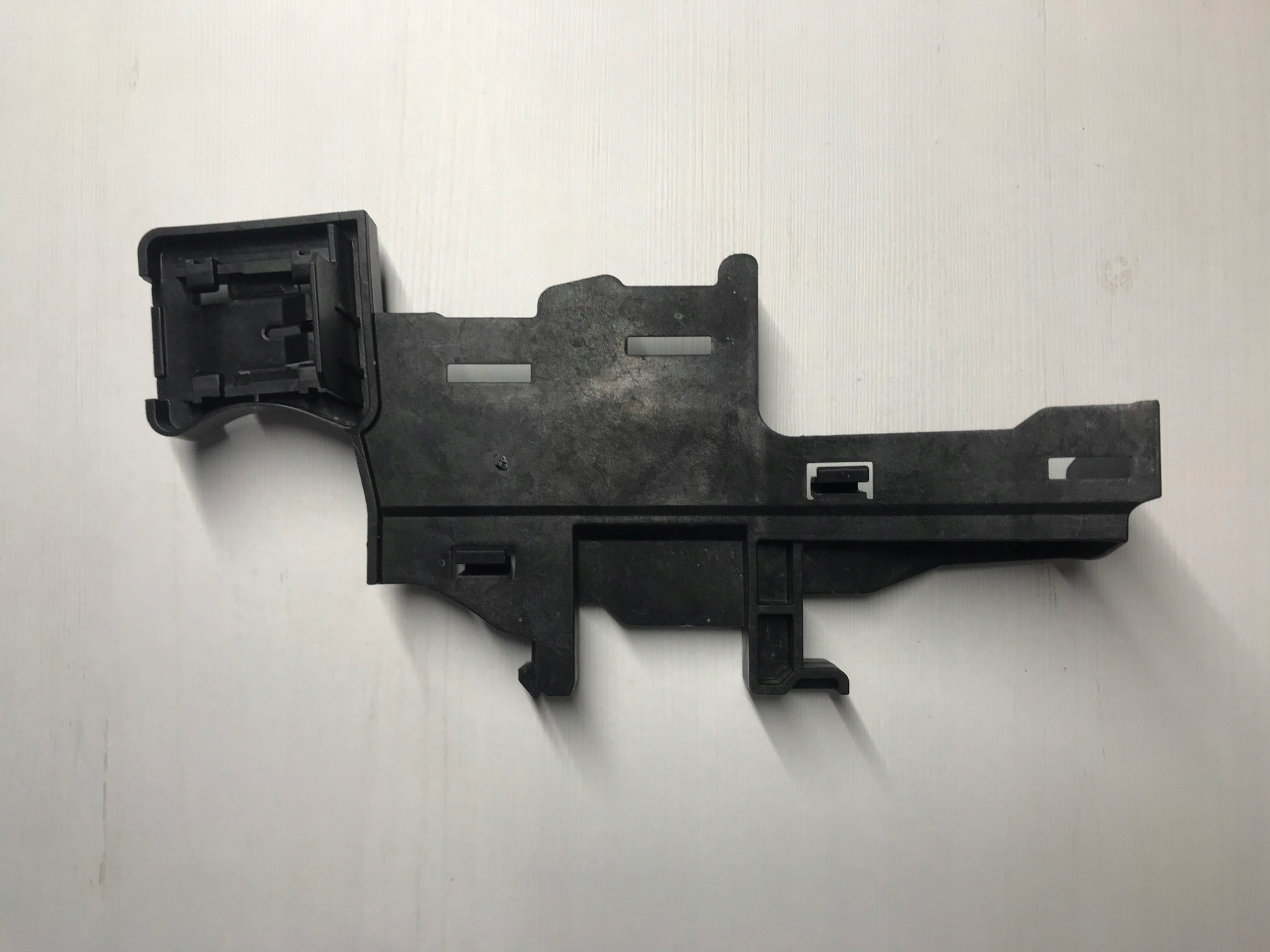 A2135011400 - W213 AMG ручка Нижній кермо повітря правий