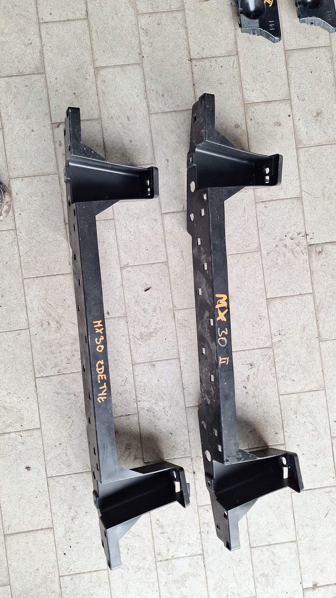 Support Support plaque Pare choc Arrière MAZDA MX30 MX-30 DN4J-50291