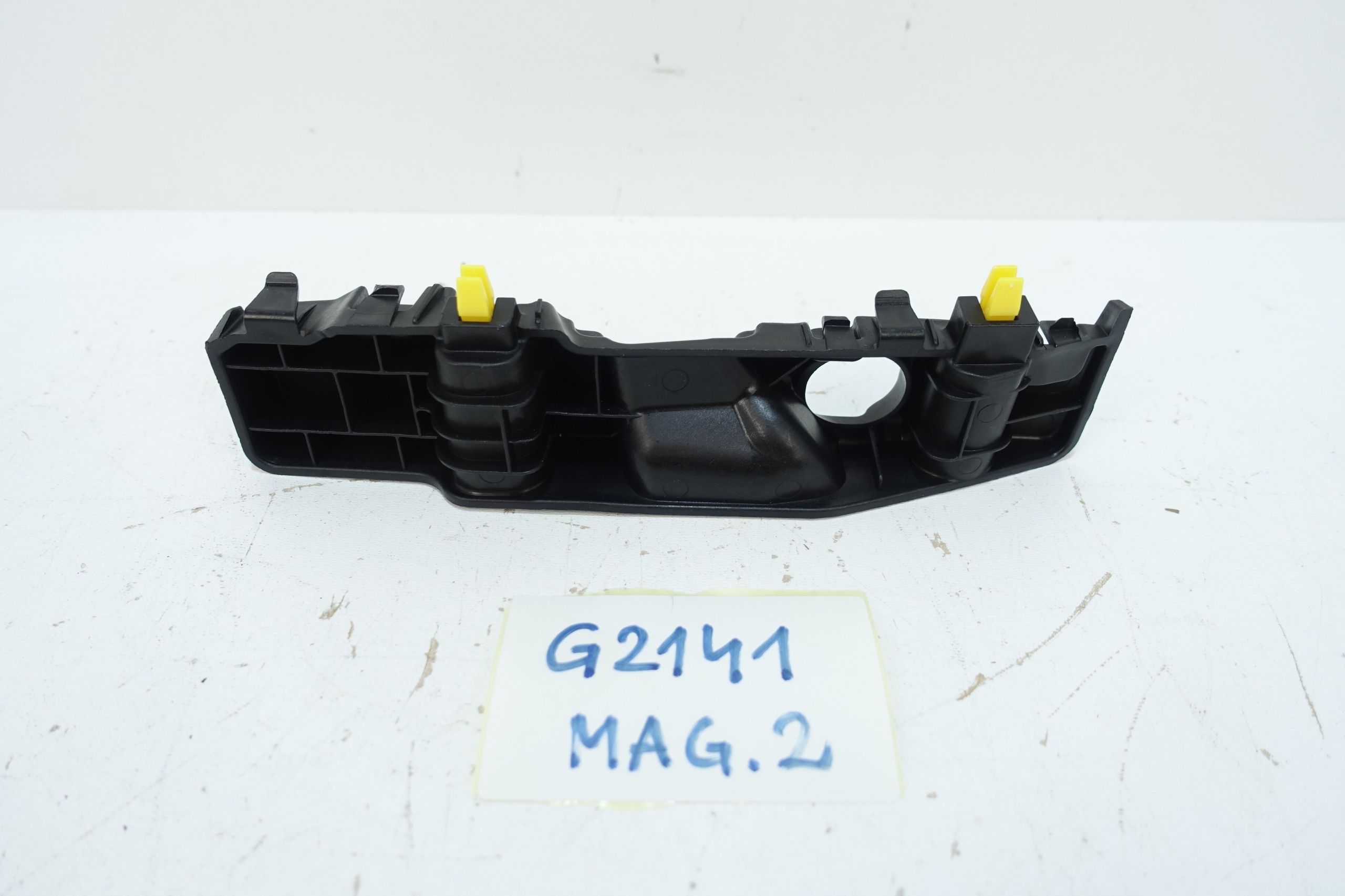 support holder of a bumper left front HYUNDAI KONA EV 2017- 86515-DD000