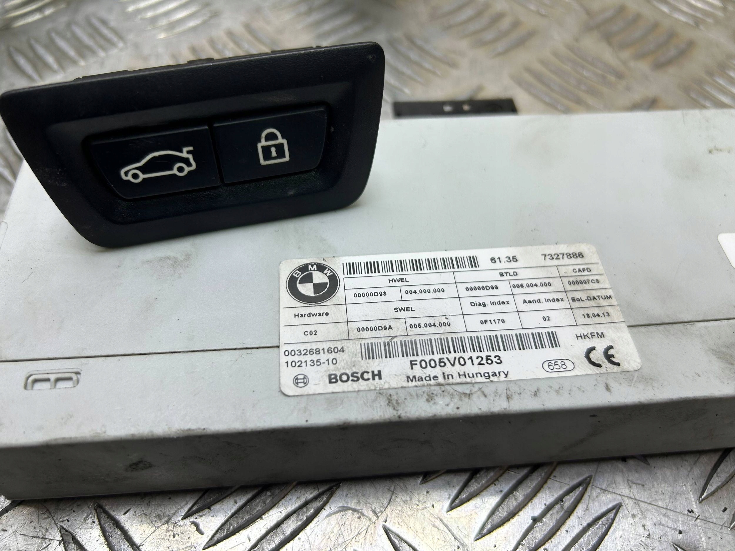 module Silowniki hinges electrical bonnet Komplet BMW 5 F10 7327886