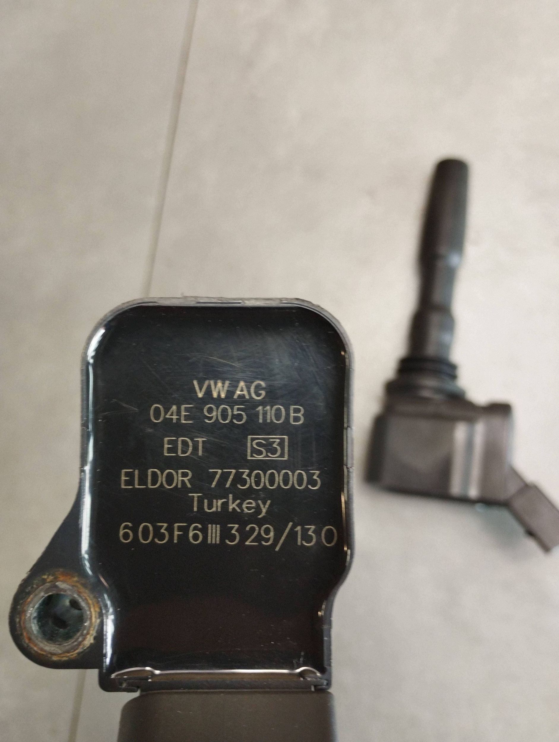Volkswagen Golf VII 2X coil ignition 04E905110B