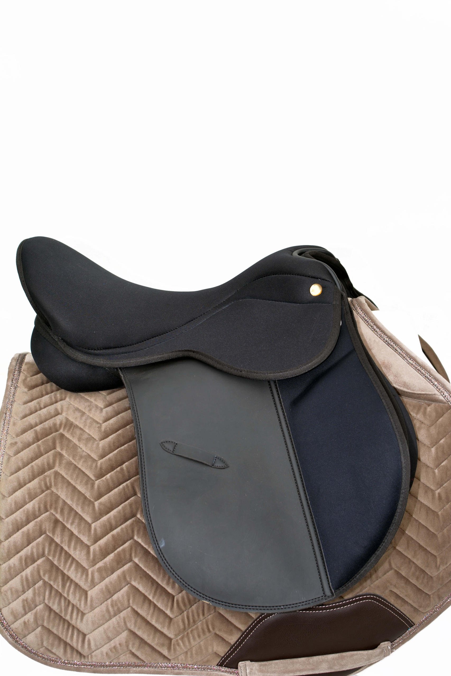 SIODŁO WSZECHSTRONNE Z WYMIENNYM ŁĘKIEM 17,5C Model siodło wszechstronne