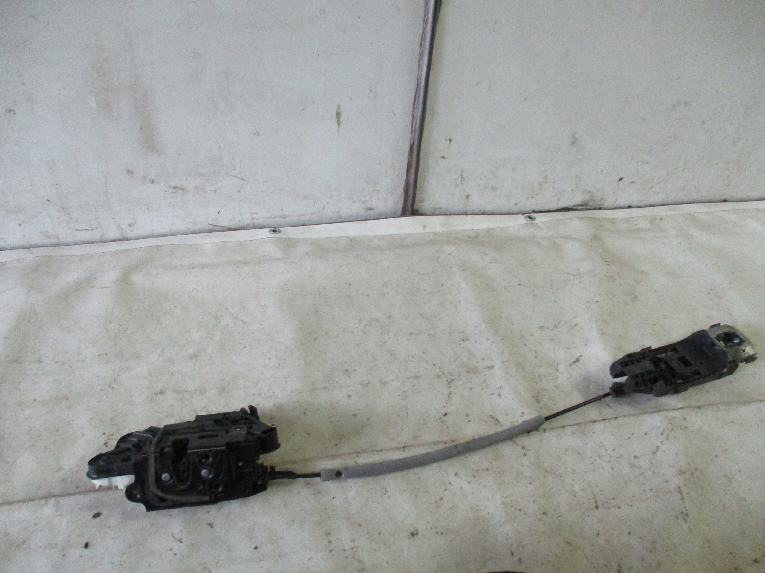lock door left front front Ibiza IV 6J Fabia II lift 5N1837015C