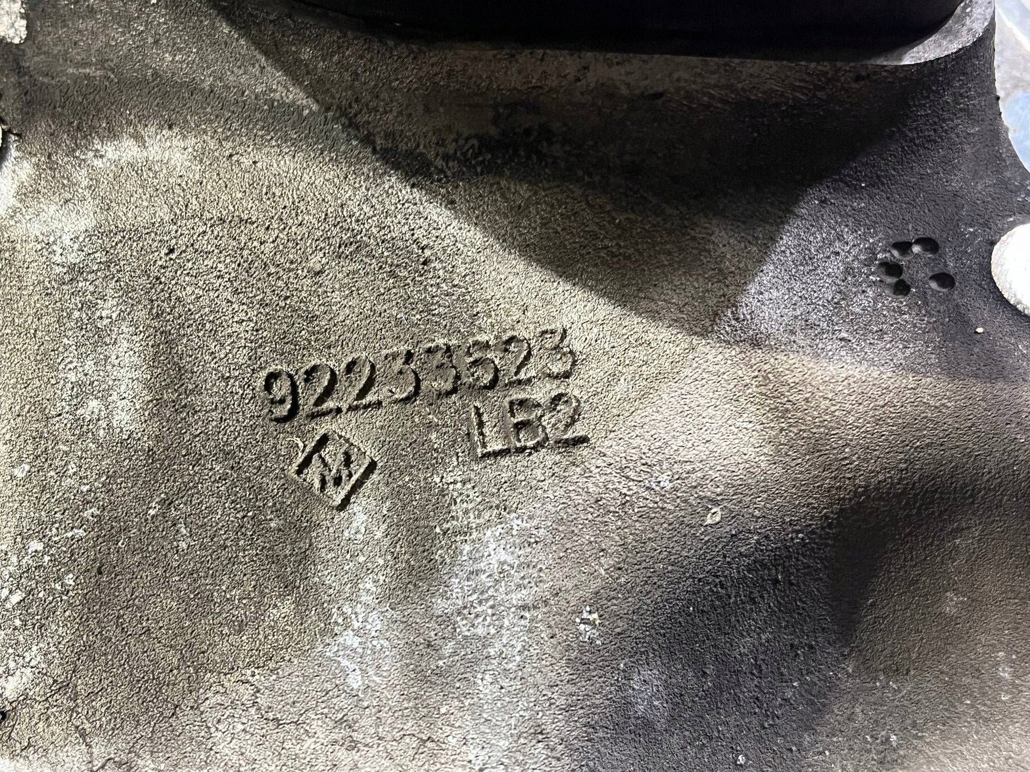 swing front left left front of the pivot Chevrolet Camaro 2009-2015