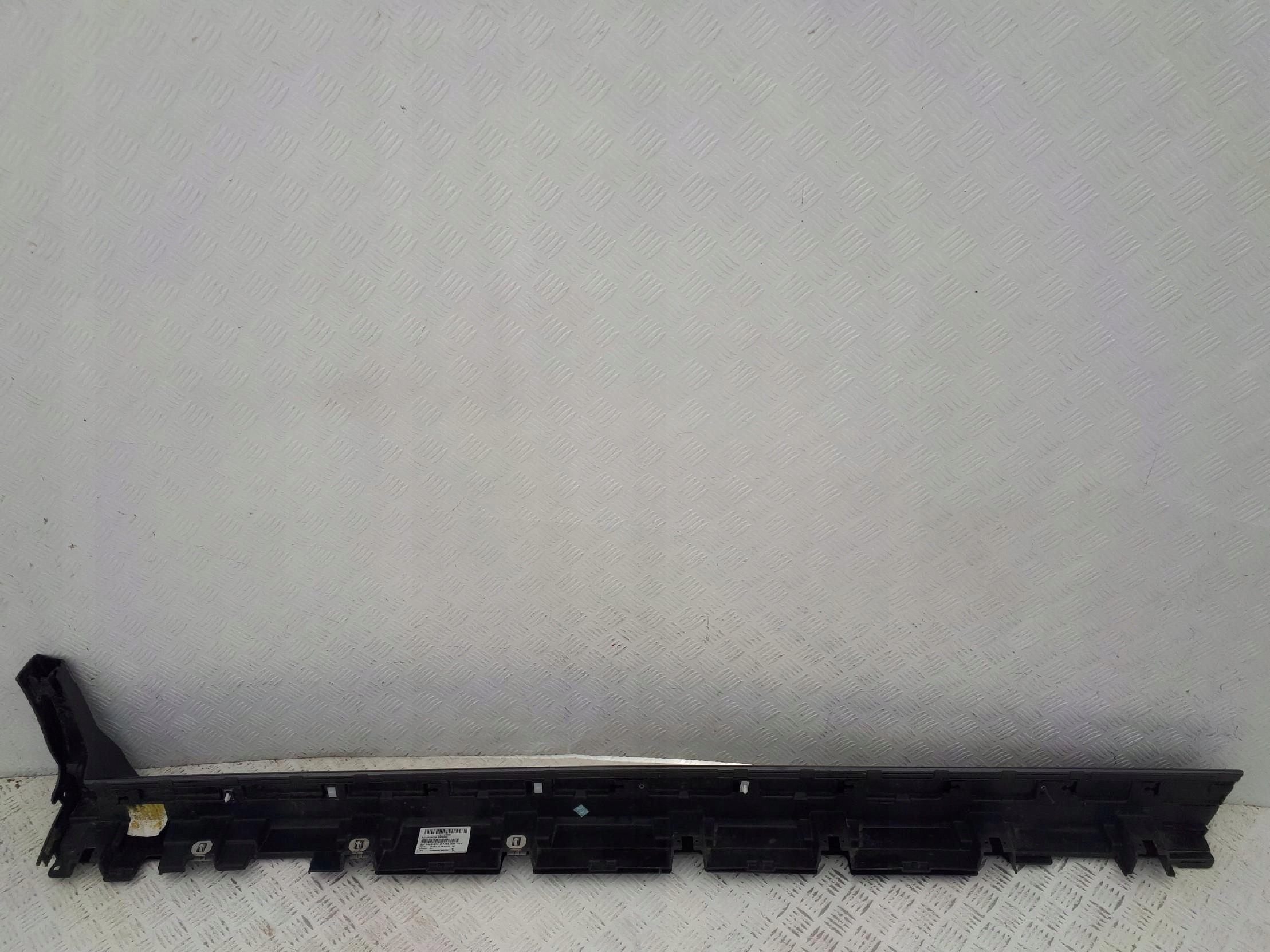 FORD KUGA II MK2 TITANIUM ST moulding threshold left