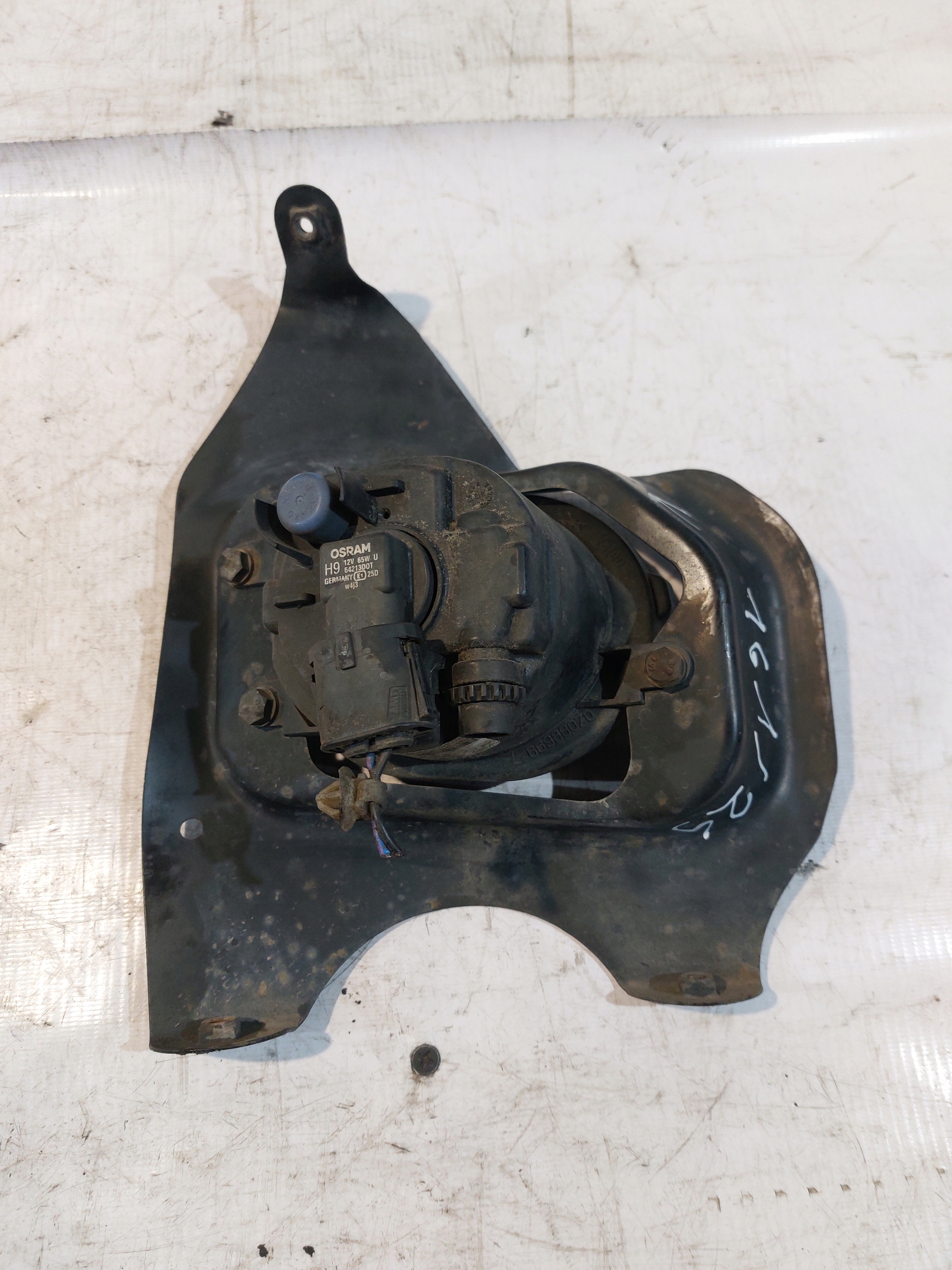 fog light left front MG ZS 2004r.