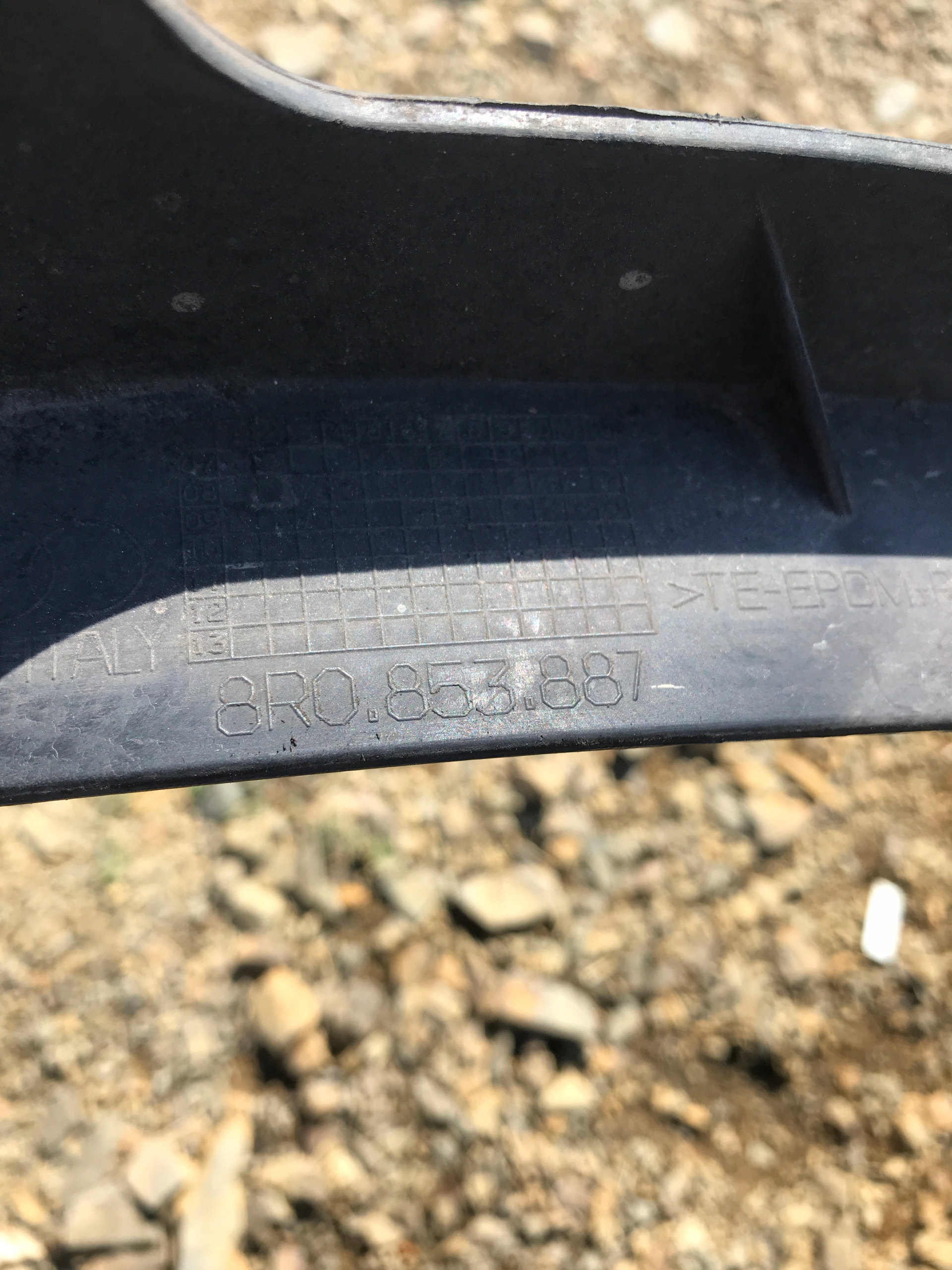 SPOILER NADKOLA left front AUDI Q5 8R0853887