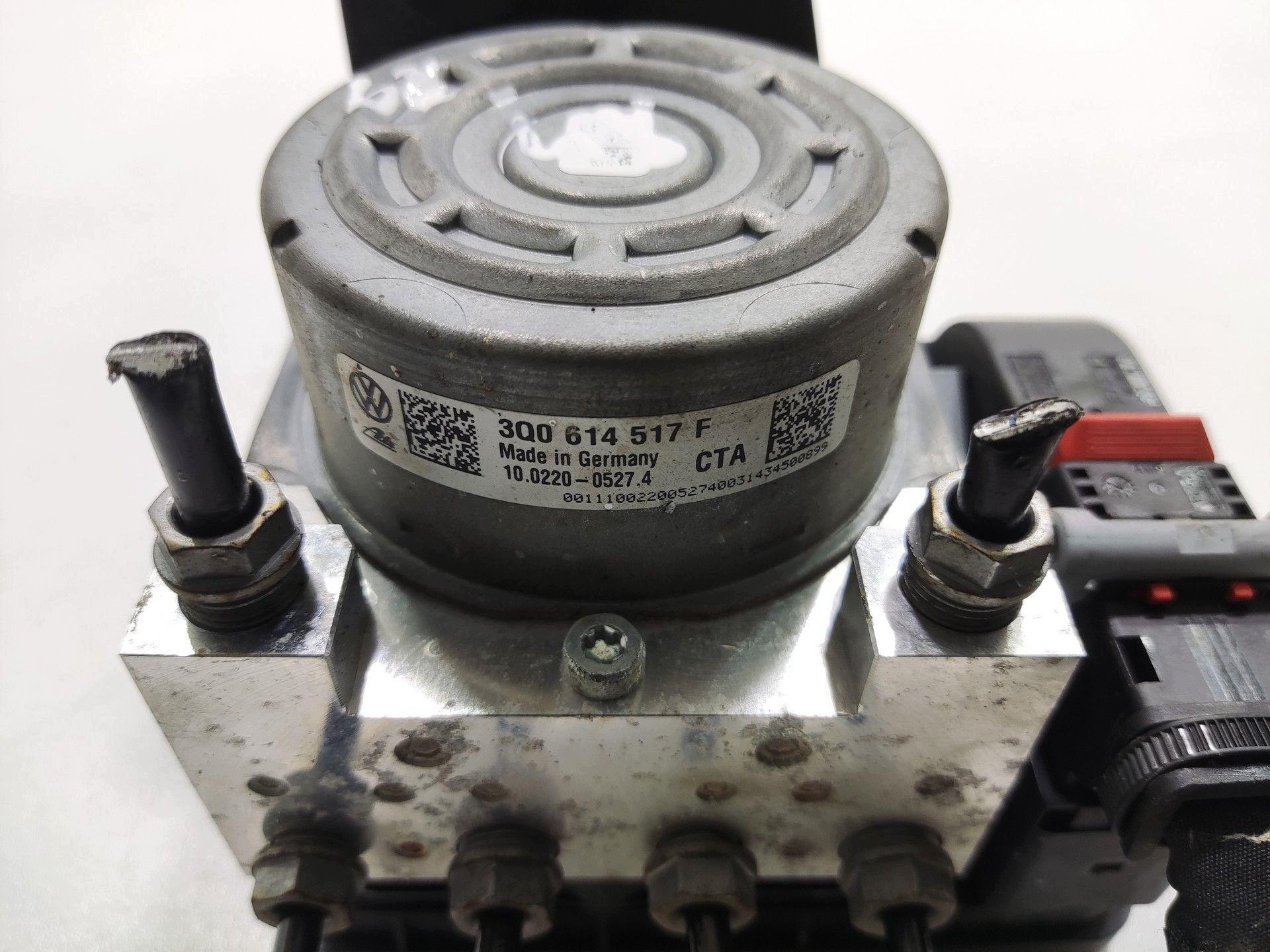 pump control unit ABS VOLKSWAGEN GOLF VII 2012-2016 3Q0614517F 3Q0907379F