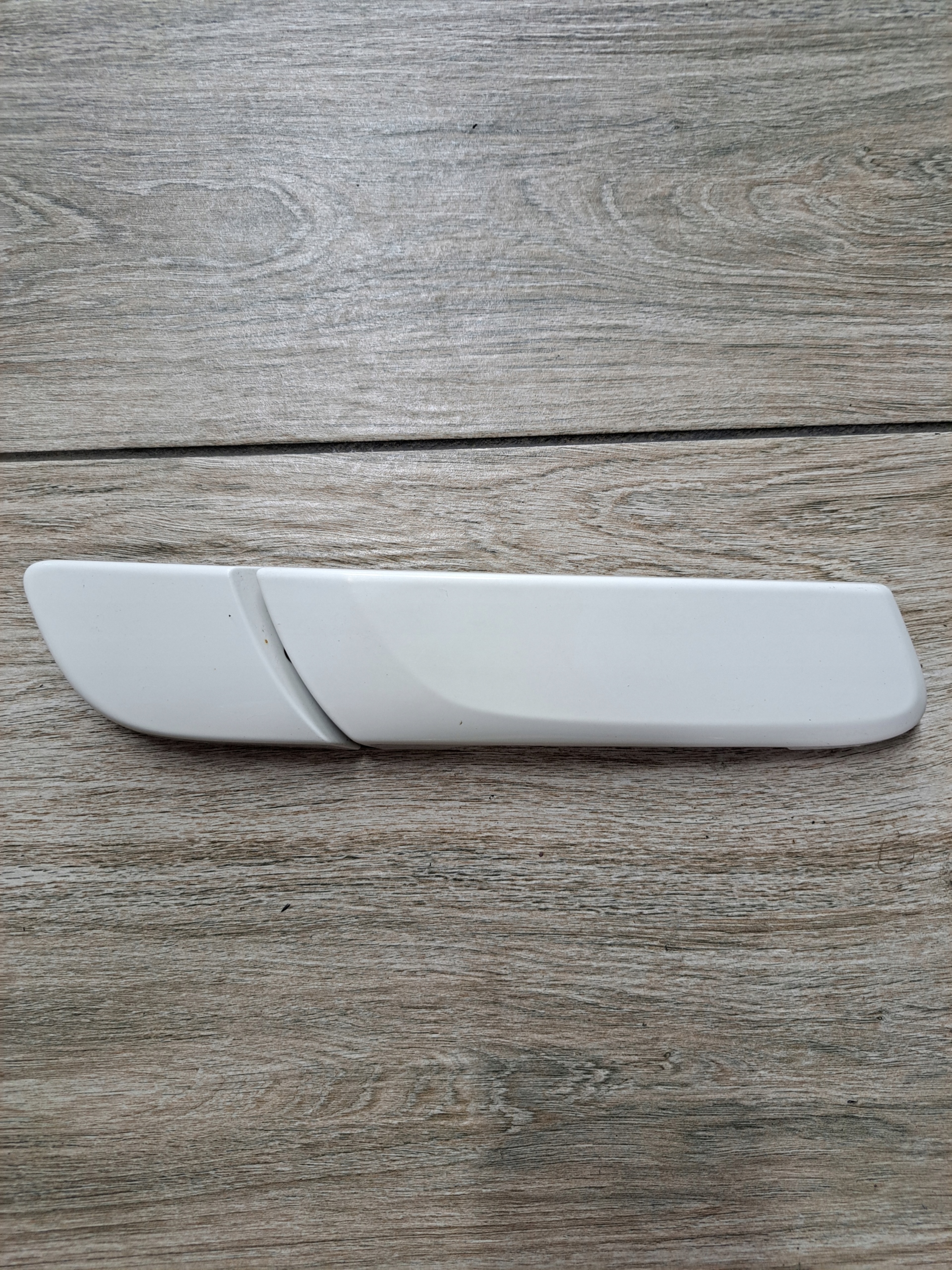 NAKŁADKA UCHWYT KLAMKA ZEWNĘTRZNA DRZWI PRAWA VOLVO FH 4 FH 5