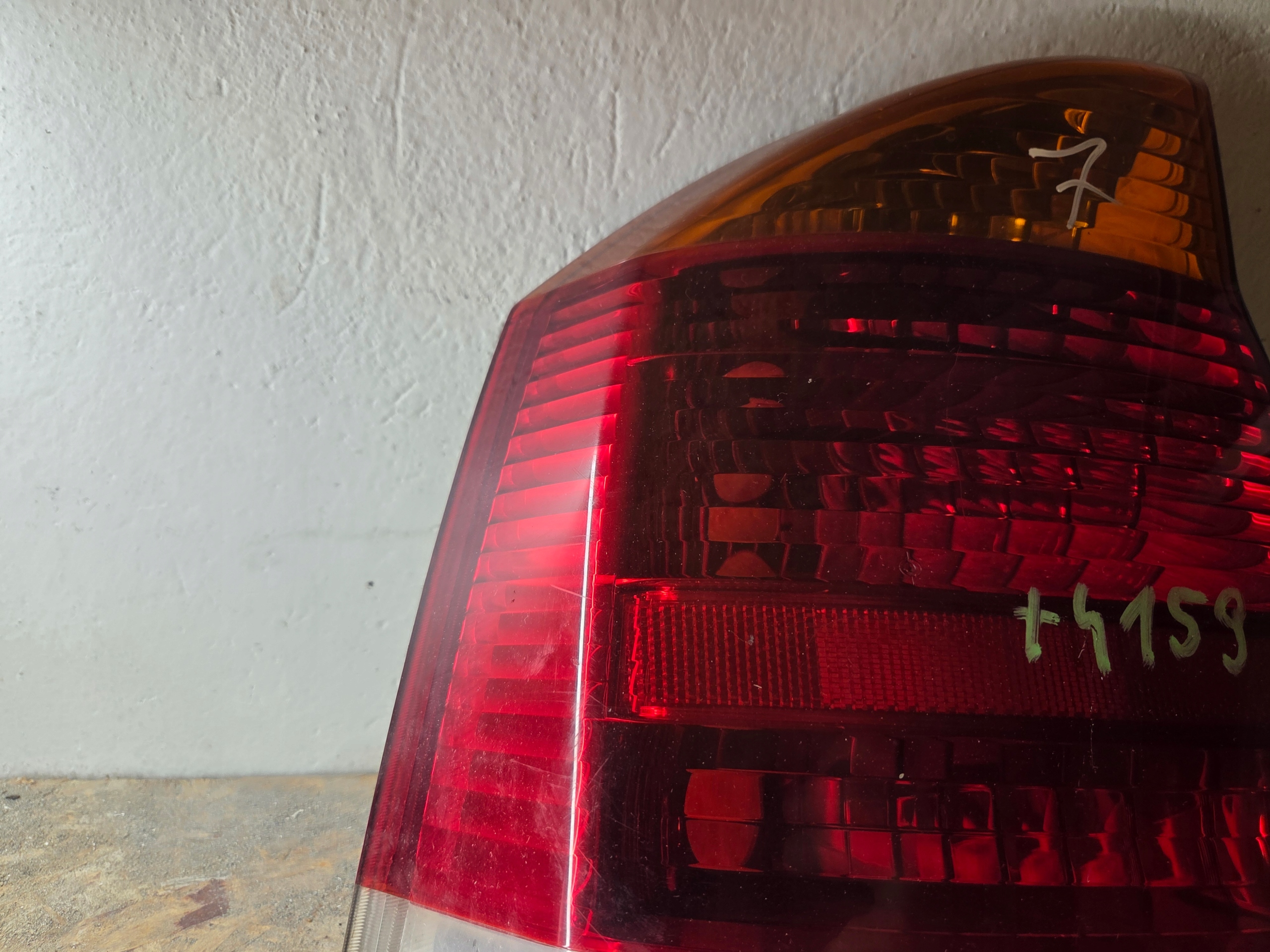 light left rear part left rear OPEL VECTRA C sedan 9185945