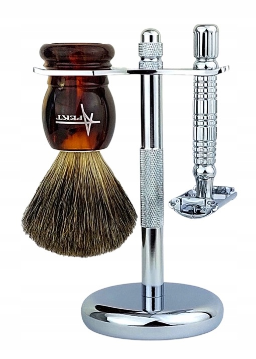 ZESTAW DO GOLENIA PĘDZEL DO GOLENIA Z BORSUKA MASZYNKA NA ŻYLETKI STOJAK