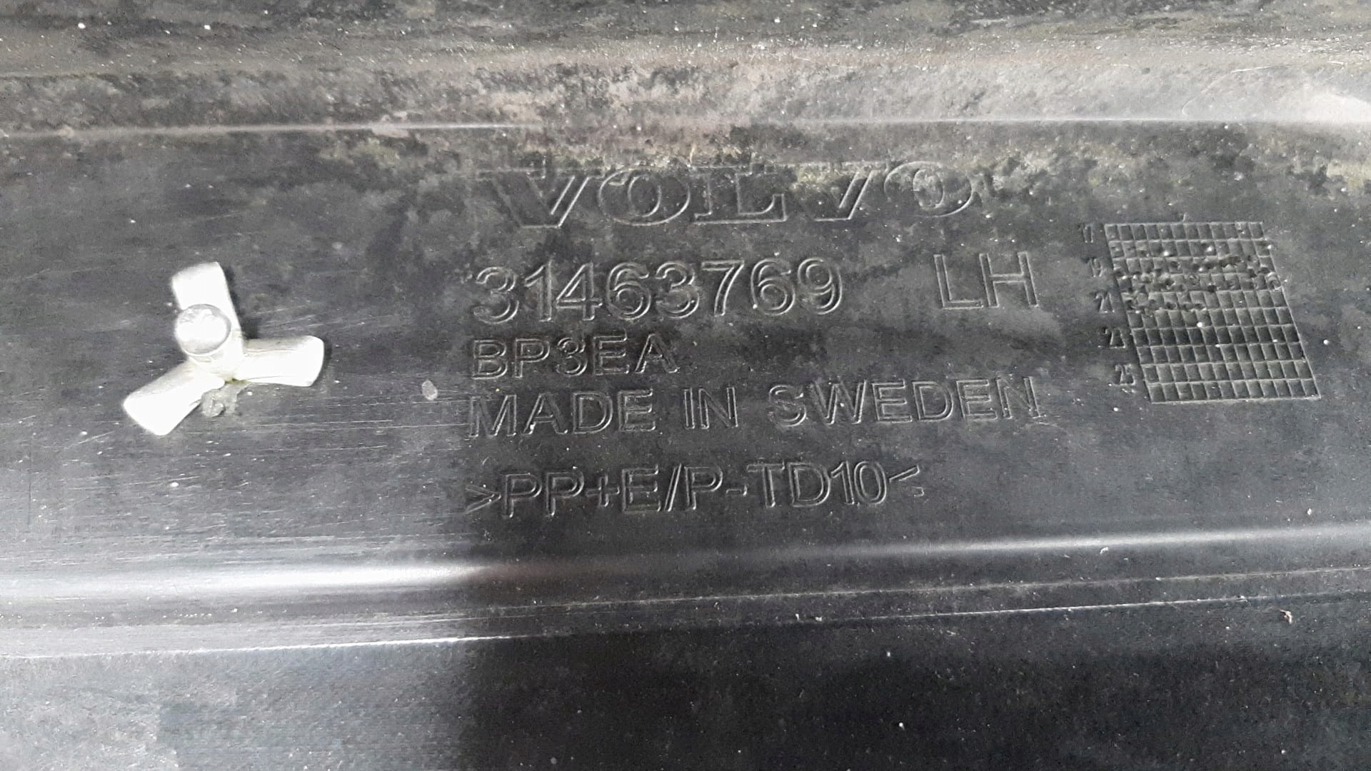 VOLVO V60 II CROSS COUNTRY 19- threshold left moulding threshold left 31463769