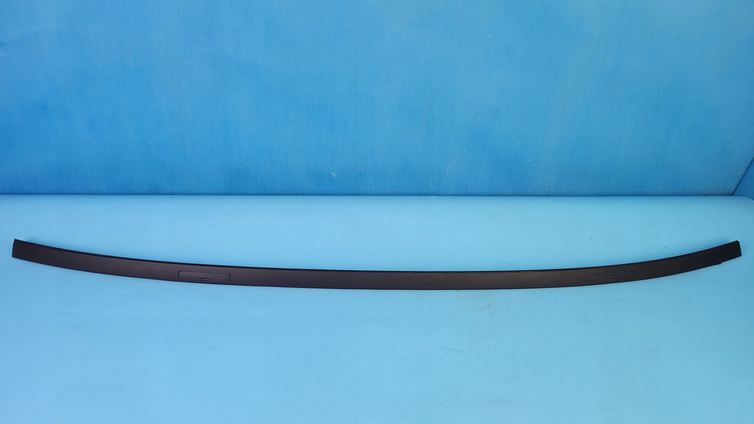 1776903001 - W177 20R рейка крыши правый седан A1776903001