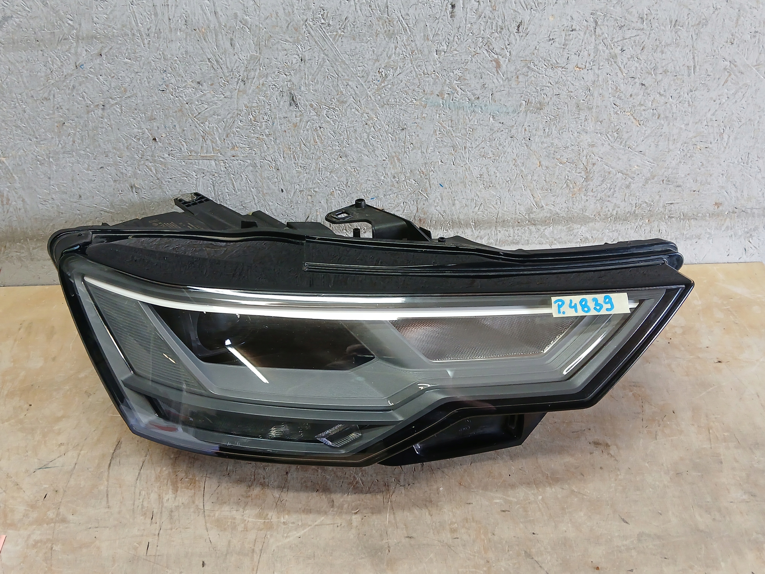 light front right AUDI A6 C8 FULL LED 4K0941034