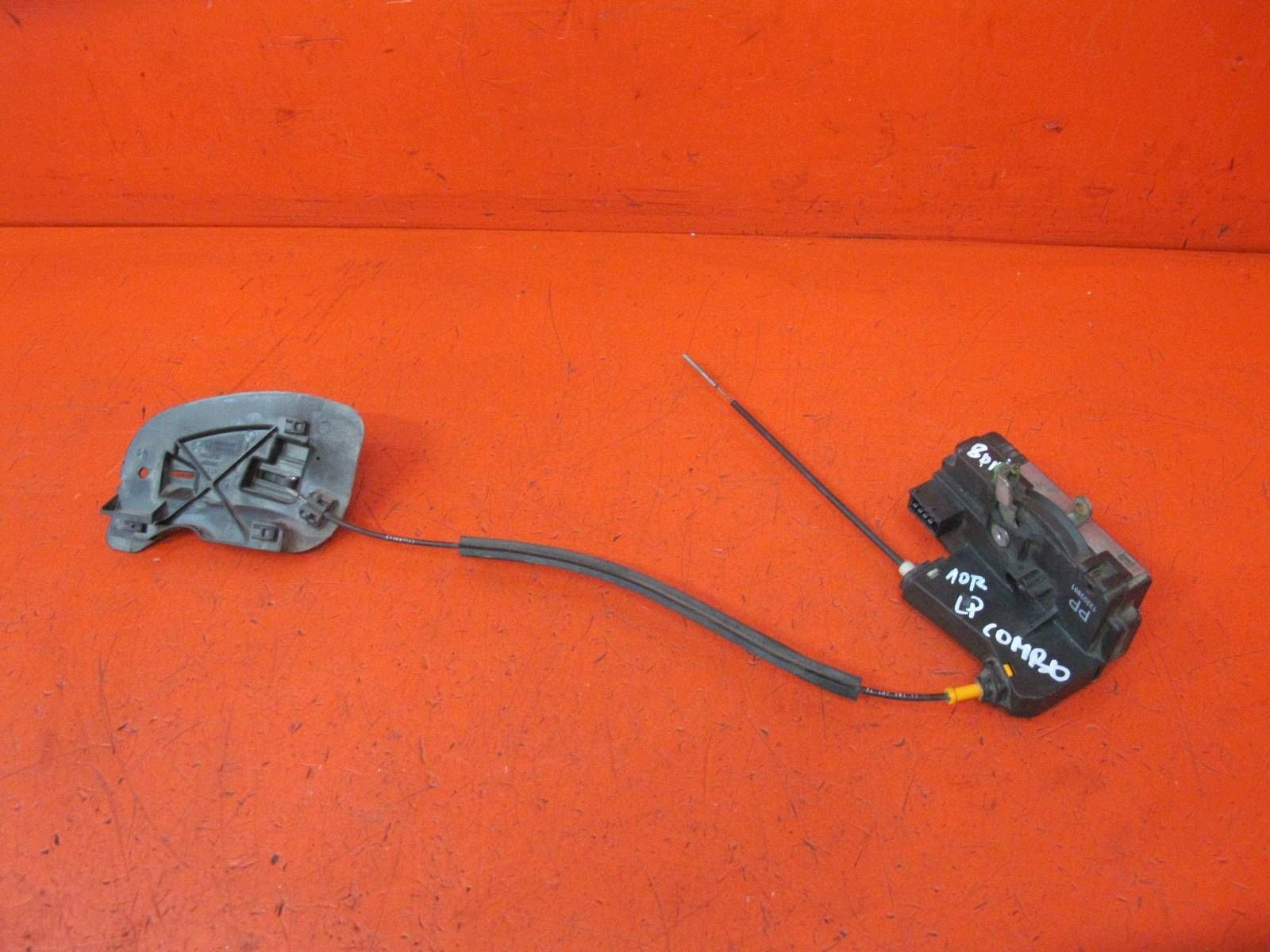 OPEL COMBO C CORSA C MERIVA lock door left front front 8 PIN EUROPA