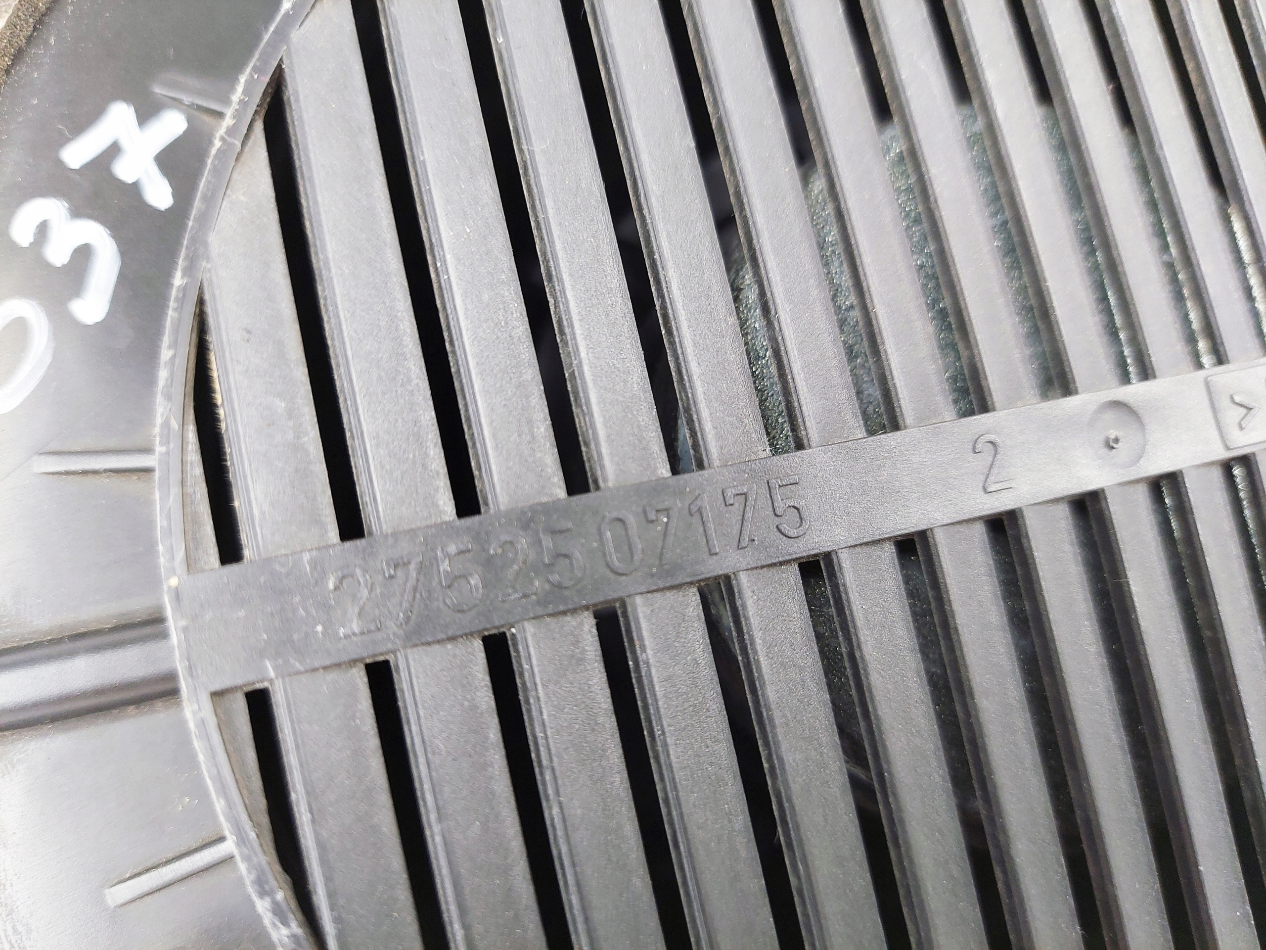 AUDI A4 B6 B7 speaker door 8E0035411