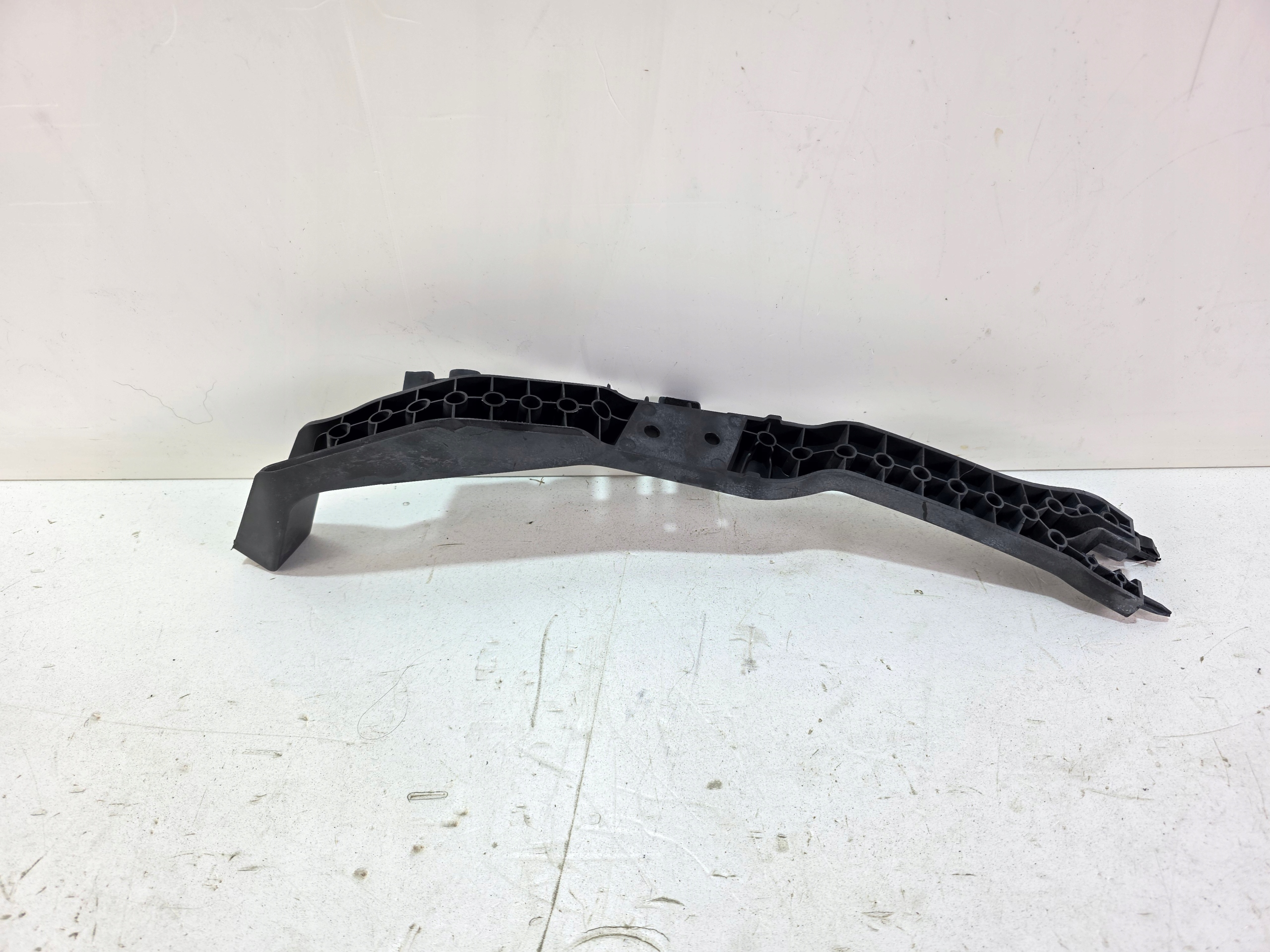 bracket support BOCZKA boot left BMW X7 G07 LCI 7941115
